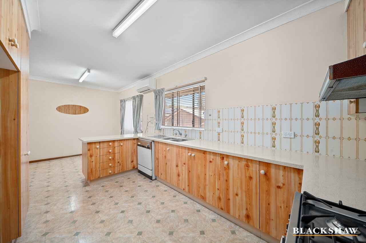 10 Ingleside Road, Karabar, Karabar - Thumbnail 6