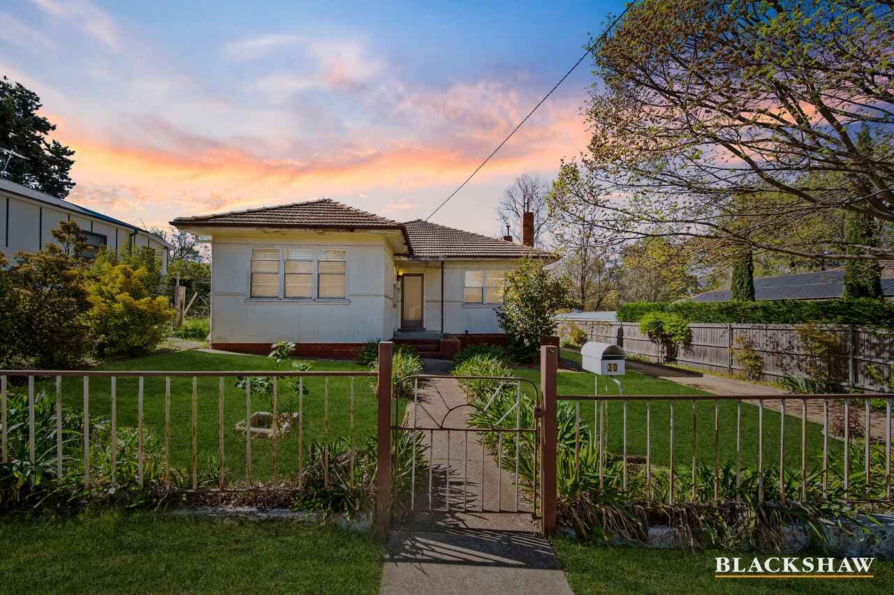 30 Hirst Avenue, Queanbeyan, Queanbeyan - Image 1