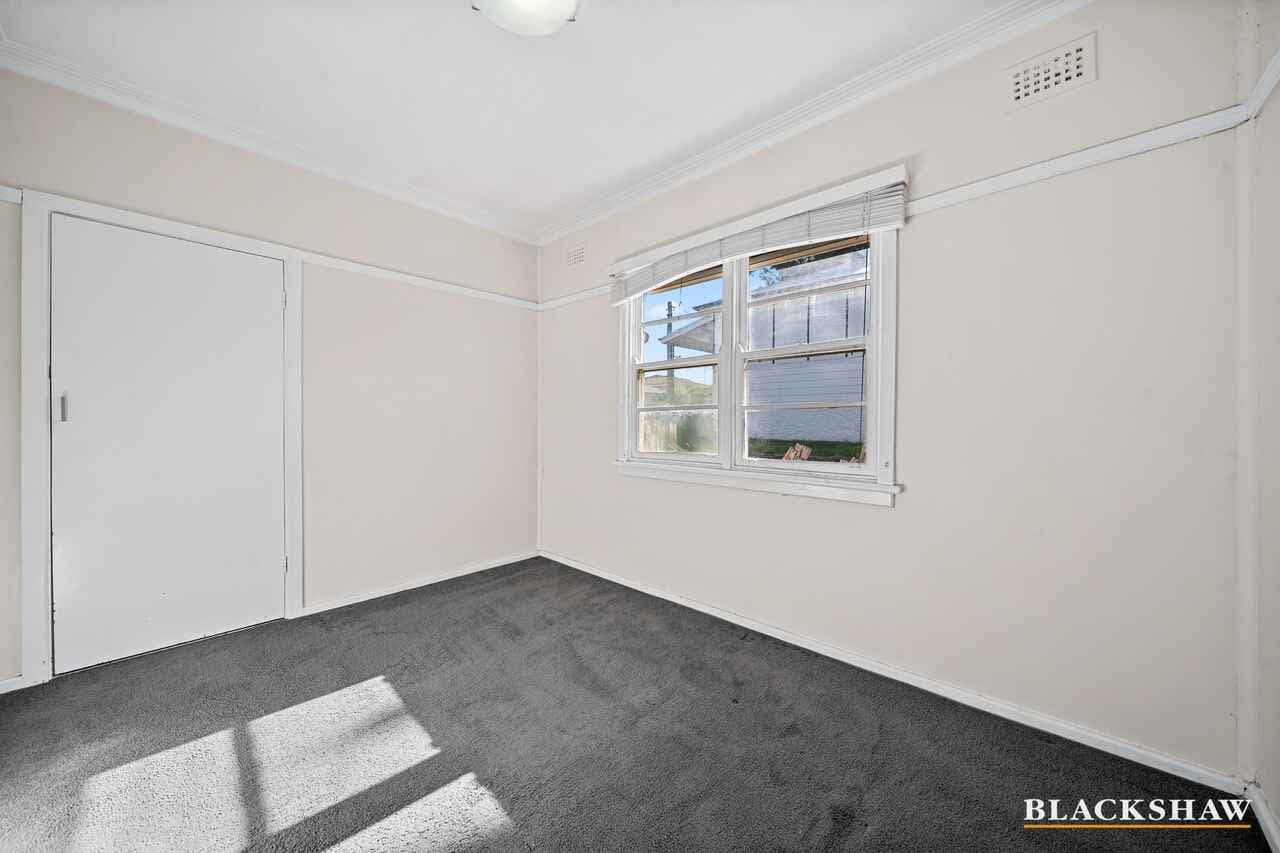 30 Hirst Avenue, Queanbeyan, Queanbeyan - Thumbnail 6