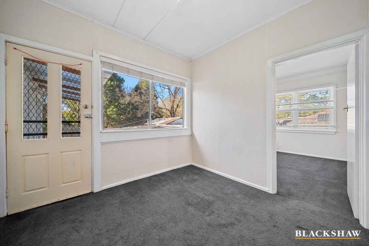 30 Hirst Avenue, Queanbeyan, Queanbeyan - Thumbnail 7