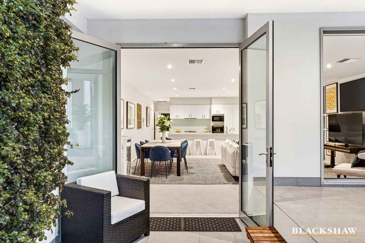 1/28 Canberra Avenue, Forrest, Forrest - Image 1