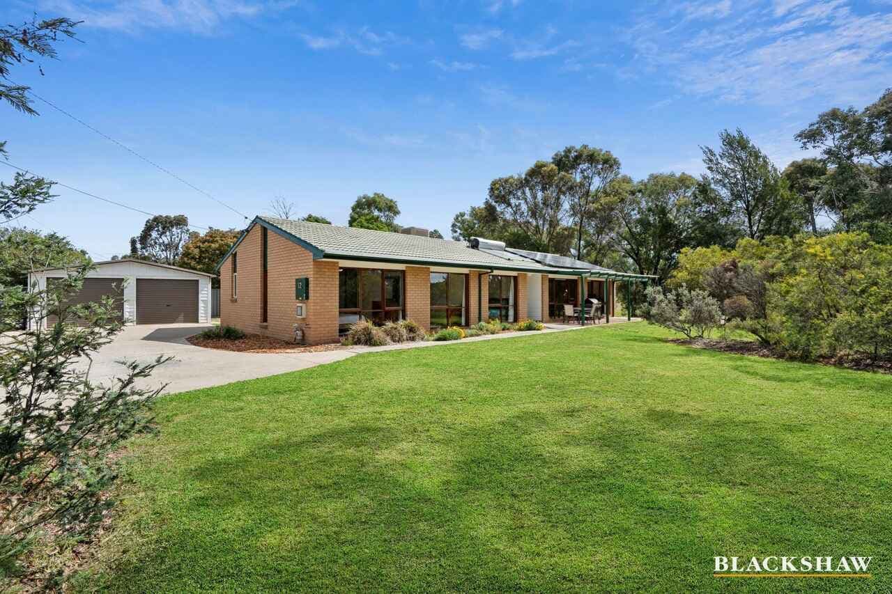 12 Castor Place, Giralang, Giralang - Image 1