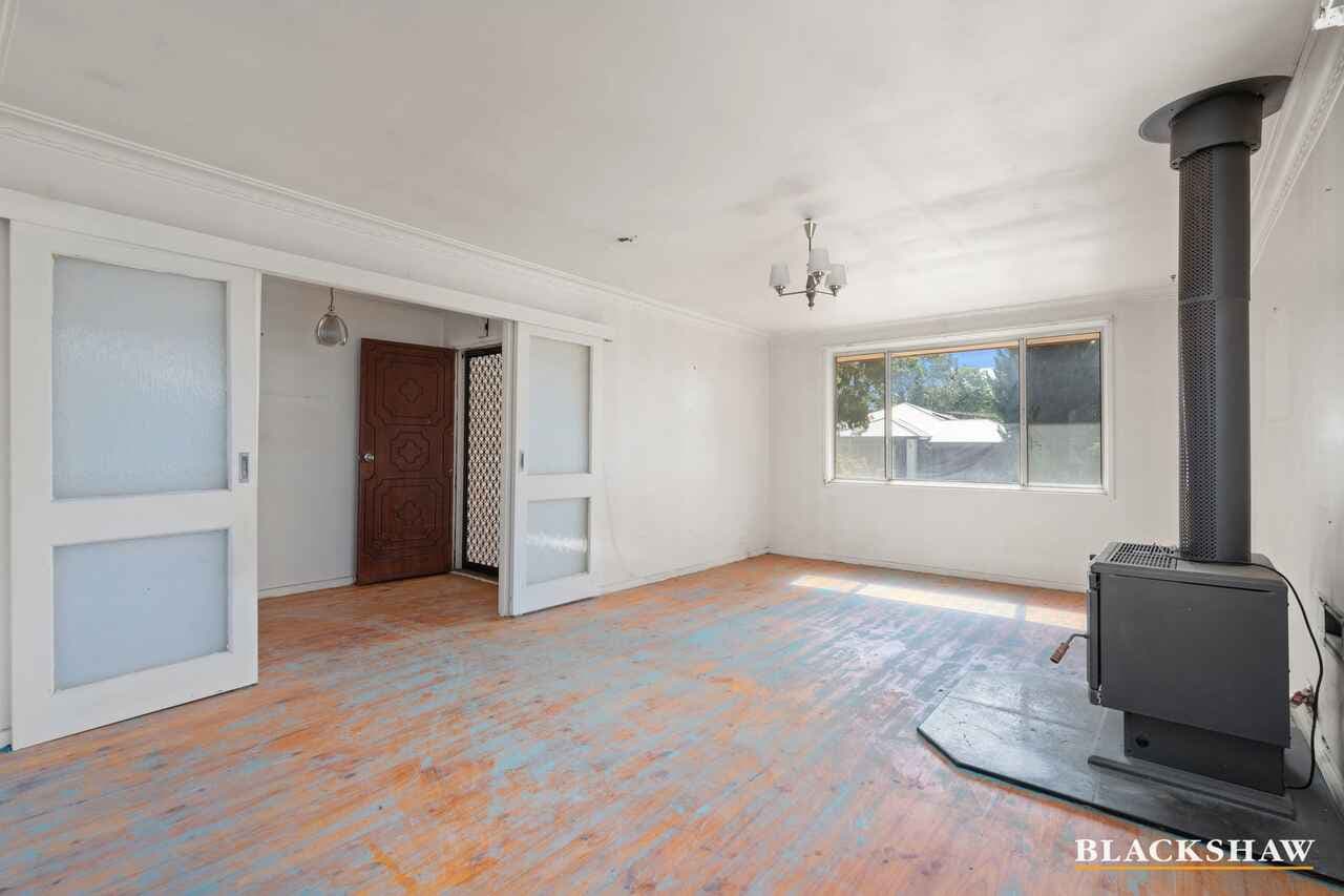 21 Kalgoorlie Crescent, Fisher, Fisher - Thumbnail 4