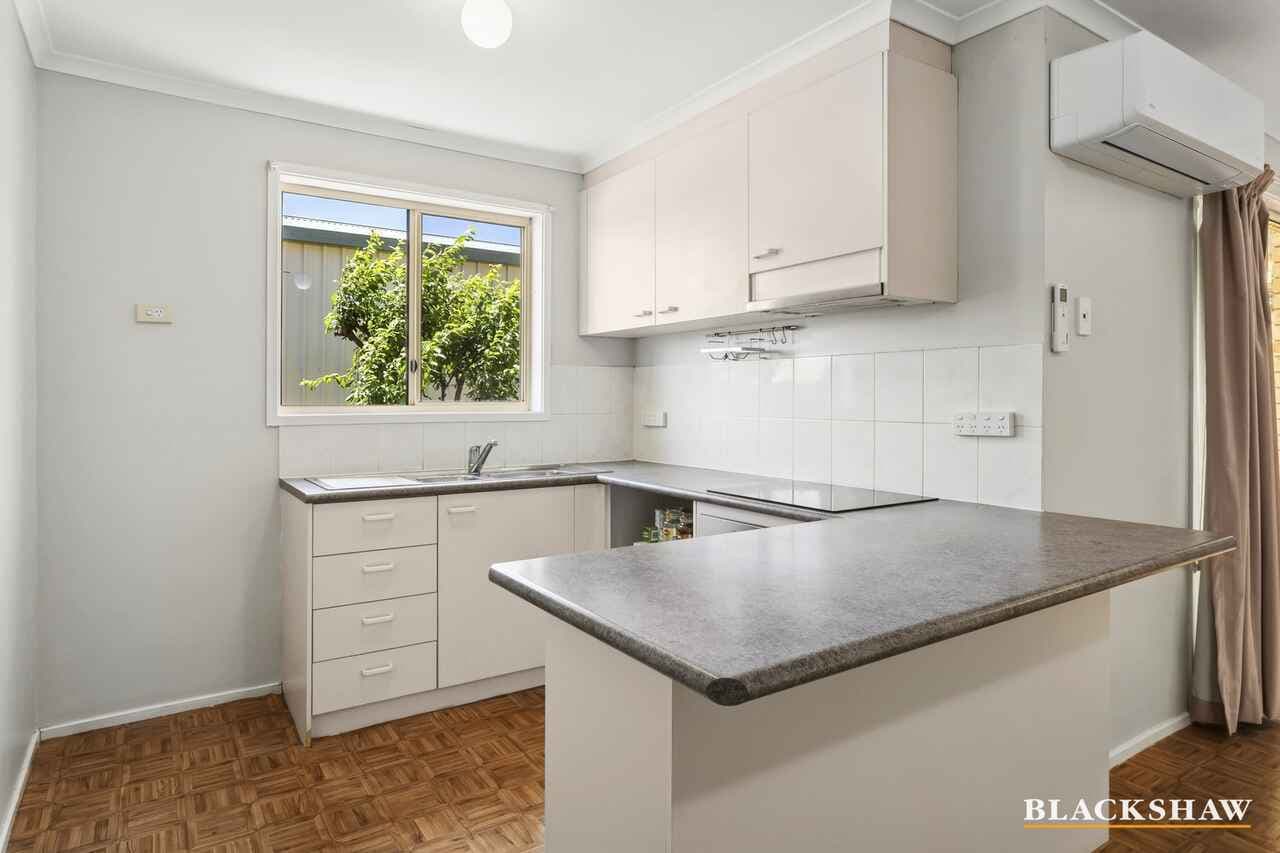 8 Hugh Mckay Crescent, Dunlop, Dunlop - Thumbnail 3