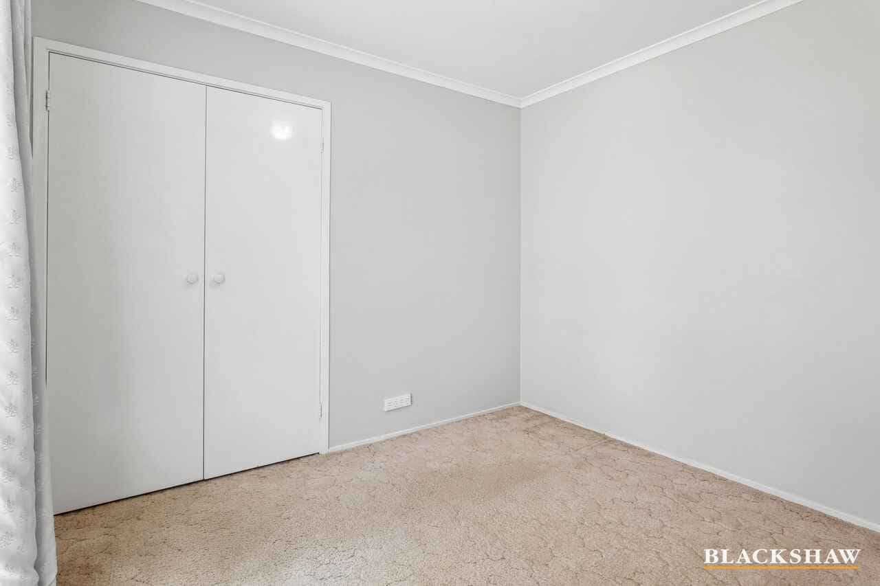 8 Hugh Mckay Crescent, Dunlop, Dunlop - Thumbnail 5