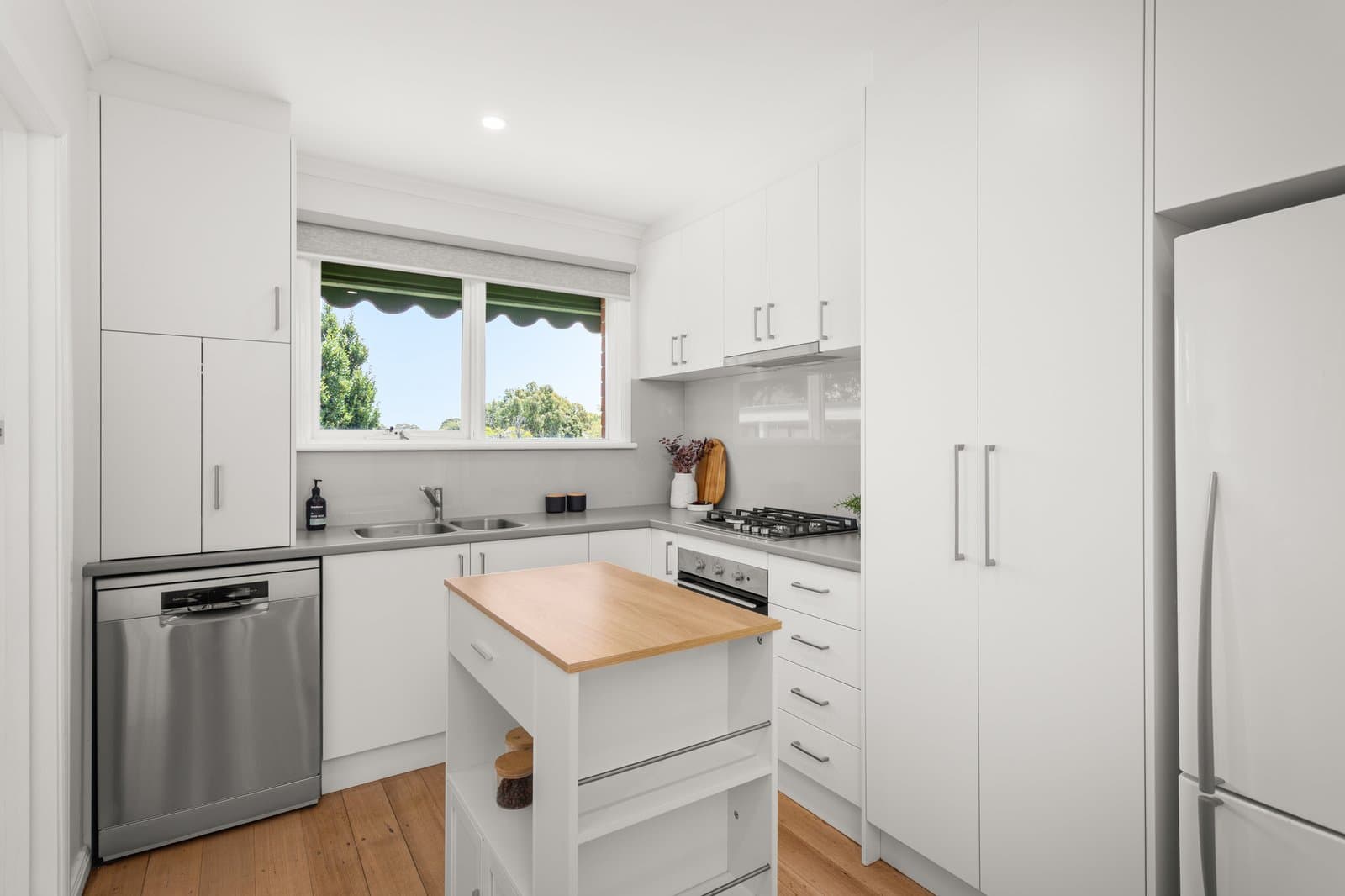 11 Sunhill Avenue, Burwood, Burwood - Thumbnail 7