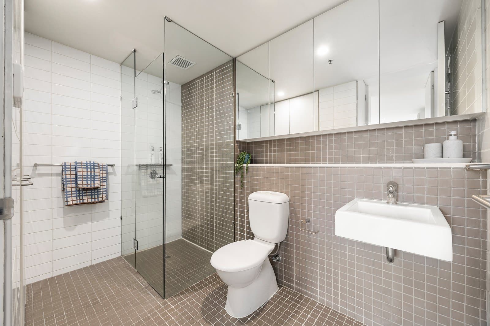 603/8 McCrae Street, Docklands, Docklands - Thumbnail 8