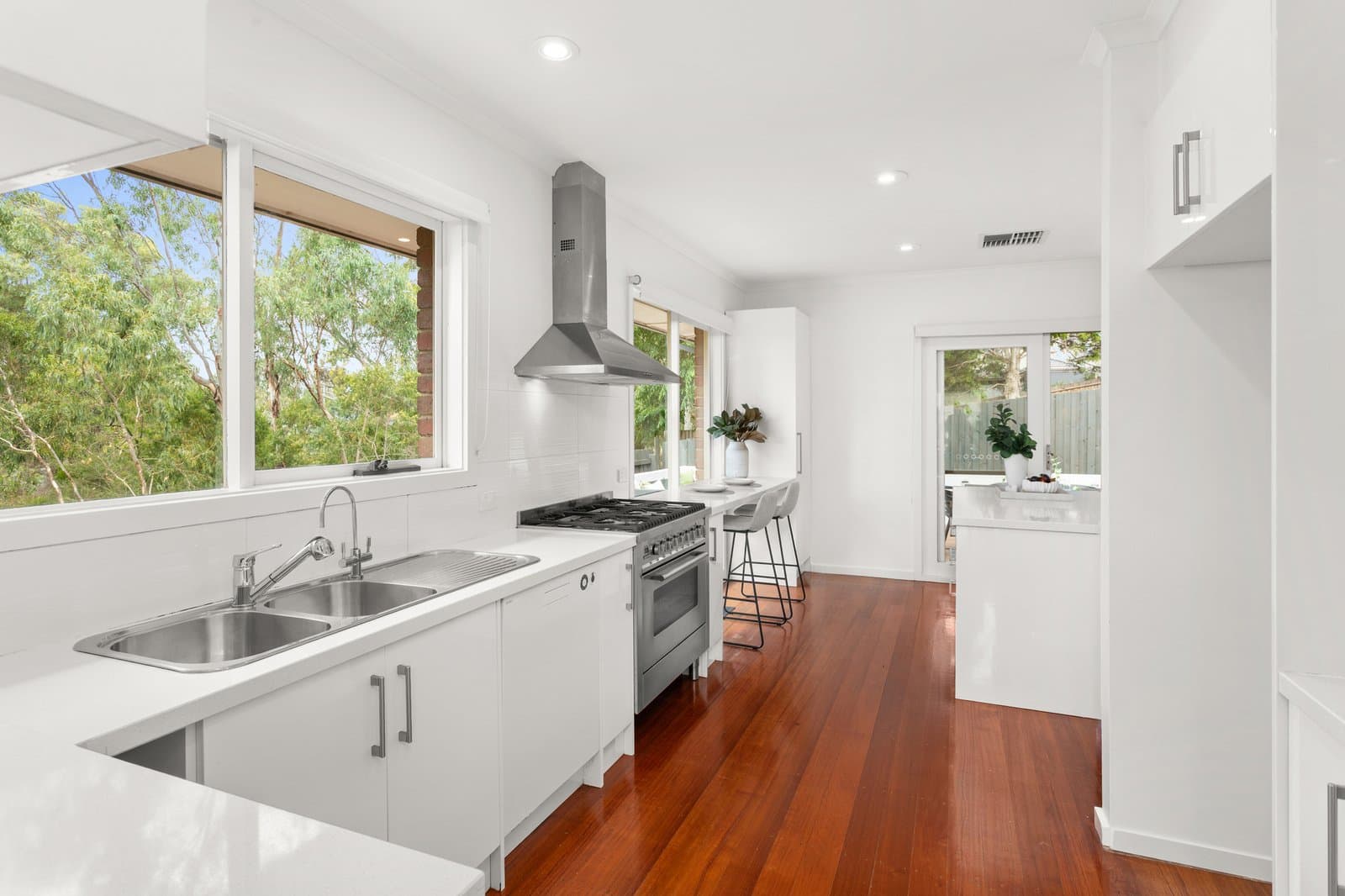 46 Sixth Avenue, Burwood, Burwood - Thumbnail 8