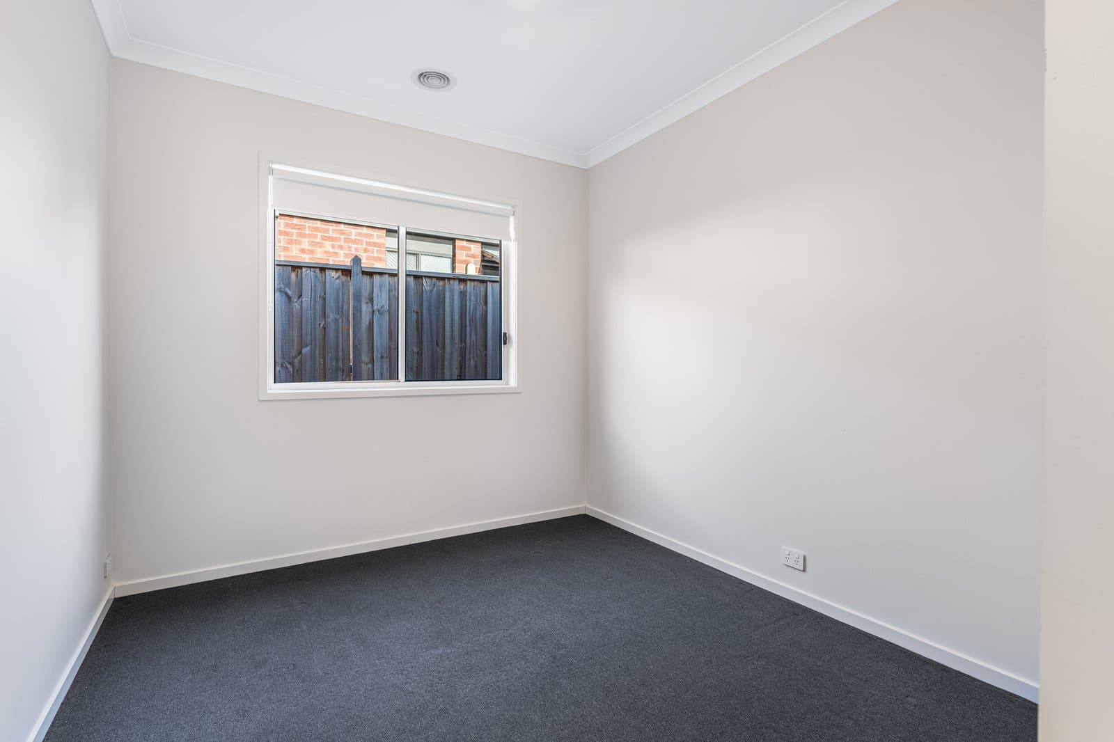 22 Meereen Street, Charlemont, Charlemont - Image 1