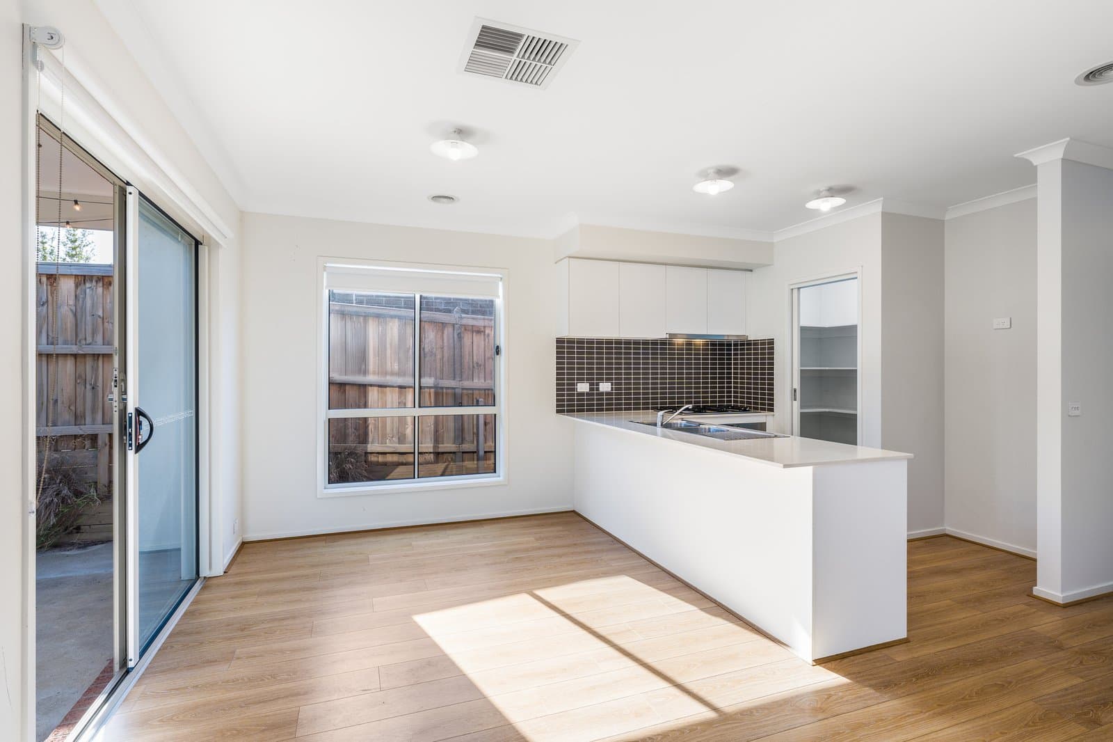 22 Meereen Street, Charlemont, Charlemont - Thumbnail 4