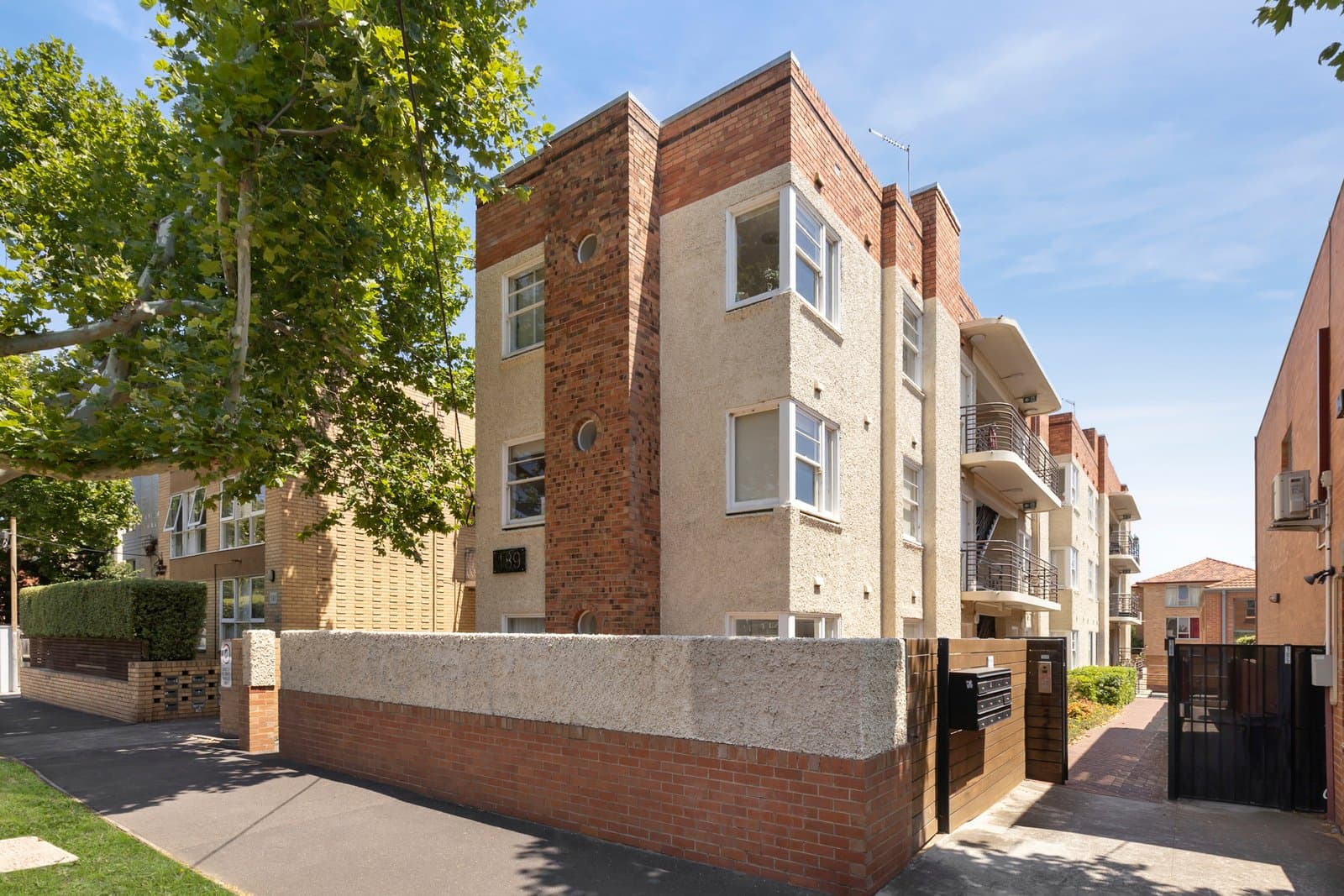 1/187-189 Brighton Road, Elwood, Elwood - Thumbnail 2