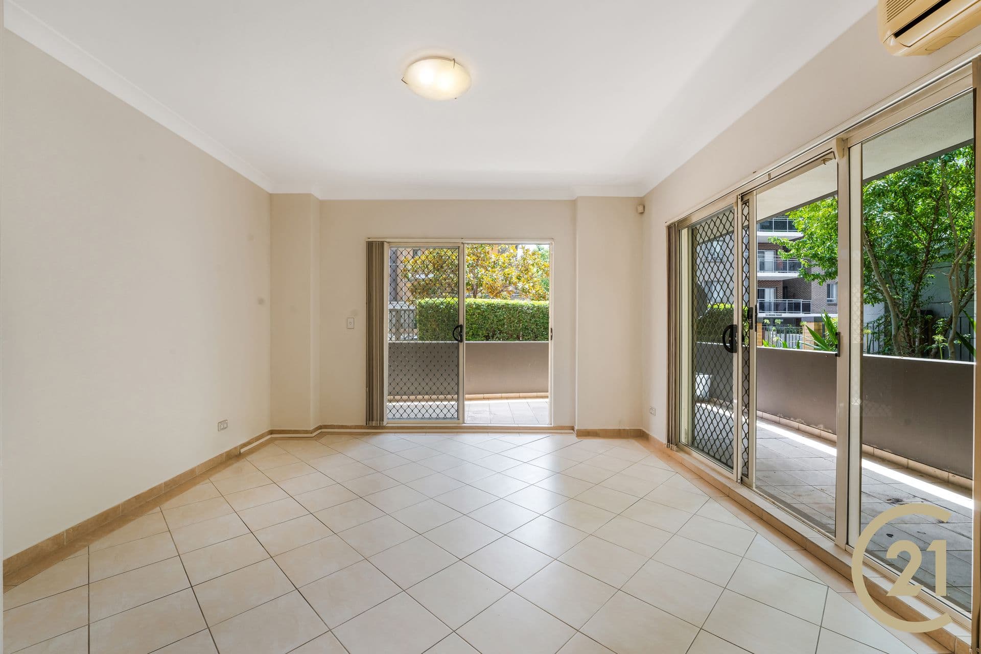 1/8-10 Browne Parade, Warwick Farm, NSW, 2170, Warwick Farm - Thumbnail 4