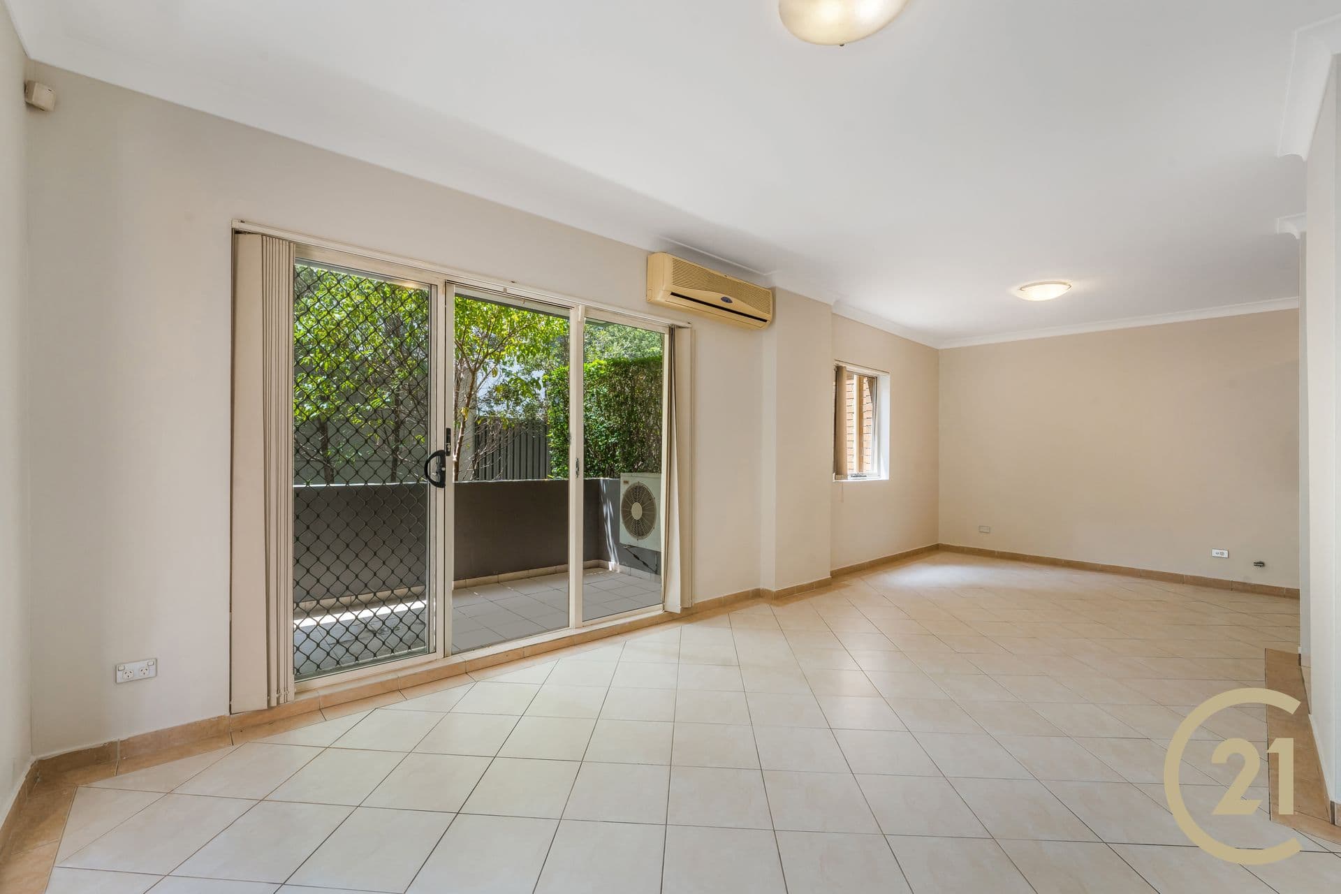 1/8-10 Browne Parade, Warwick Farm, NSW, 2170, Warwick Farm - Thumbnail 5
