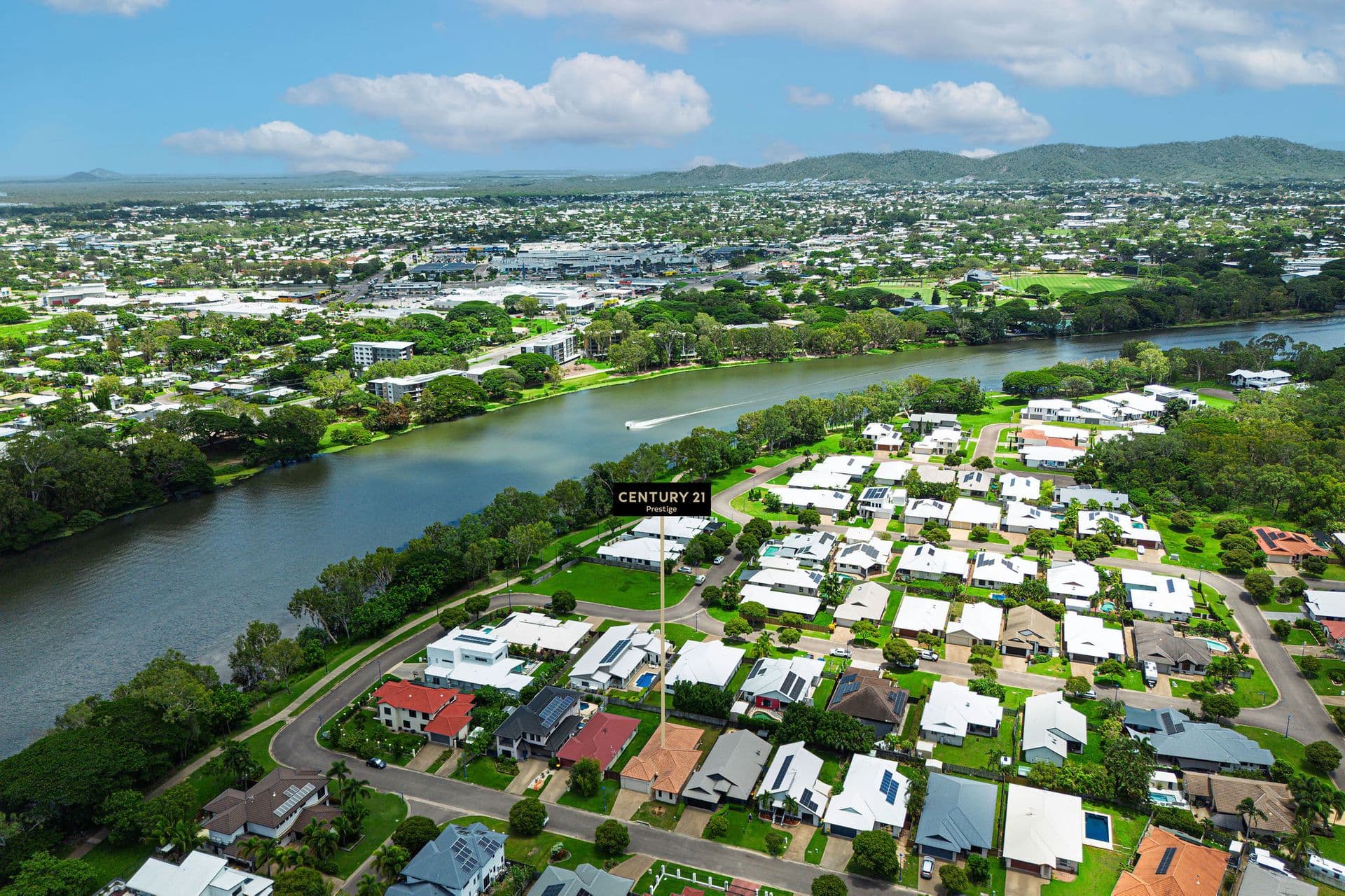 21 Sheerwater Parade, Douglas, QLD, 4814, Douglas - Thumbnail 2