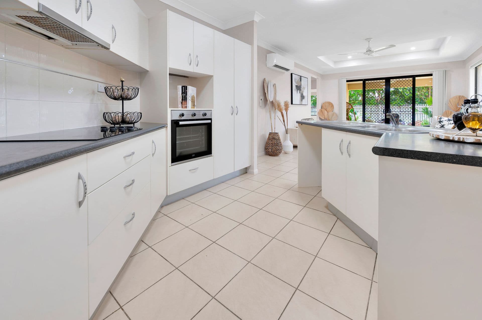 21 Sheerwater Parade, Douglas, QLD, 4814, Douglas - Thumbnail 6