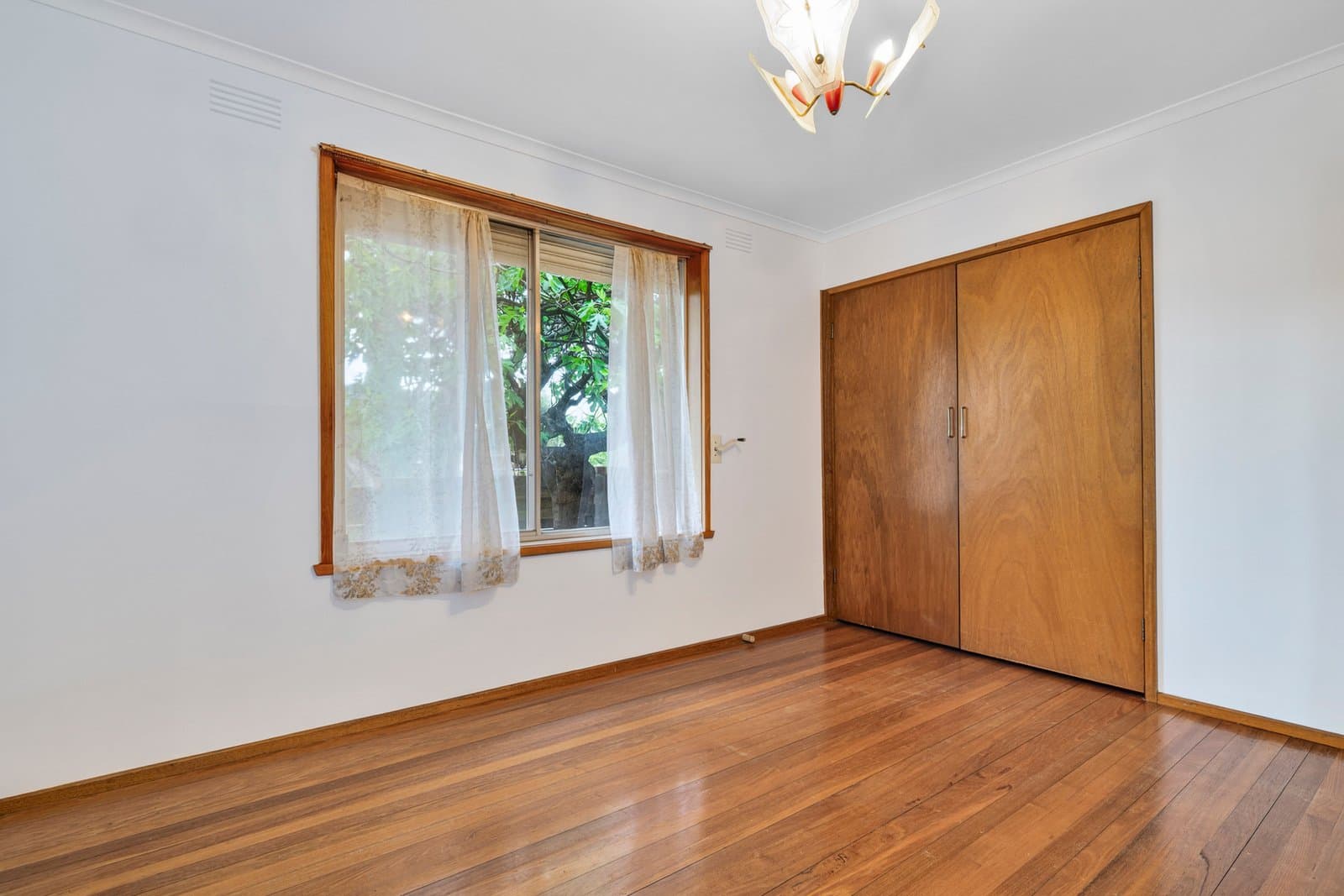 5 Simon Street, Clayton South, Clayton South - Thumbnail 5
