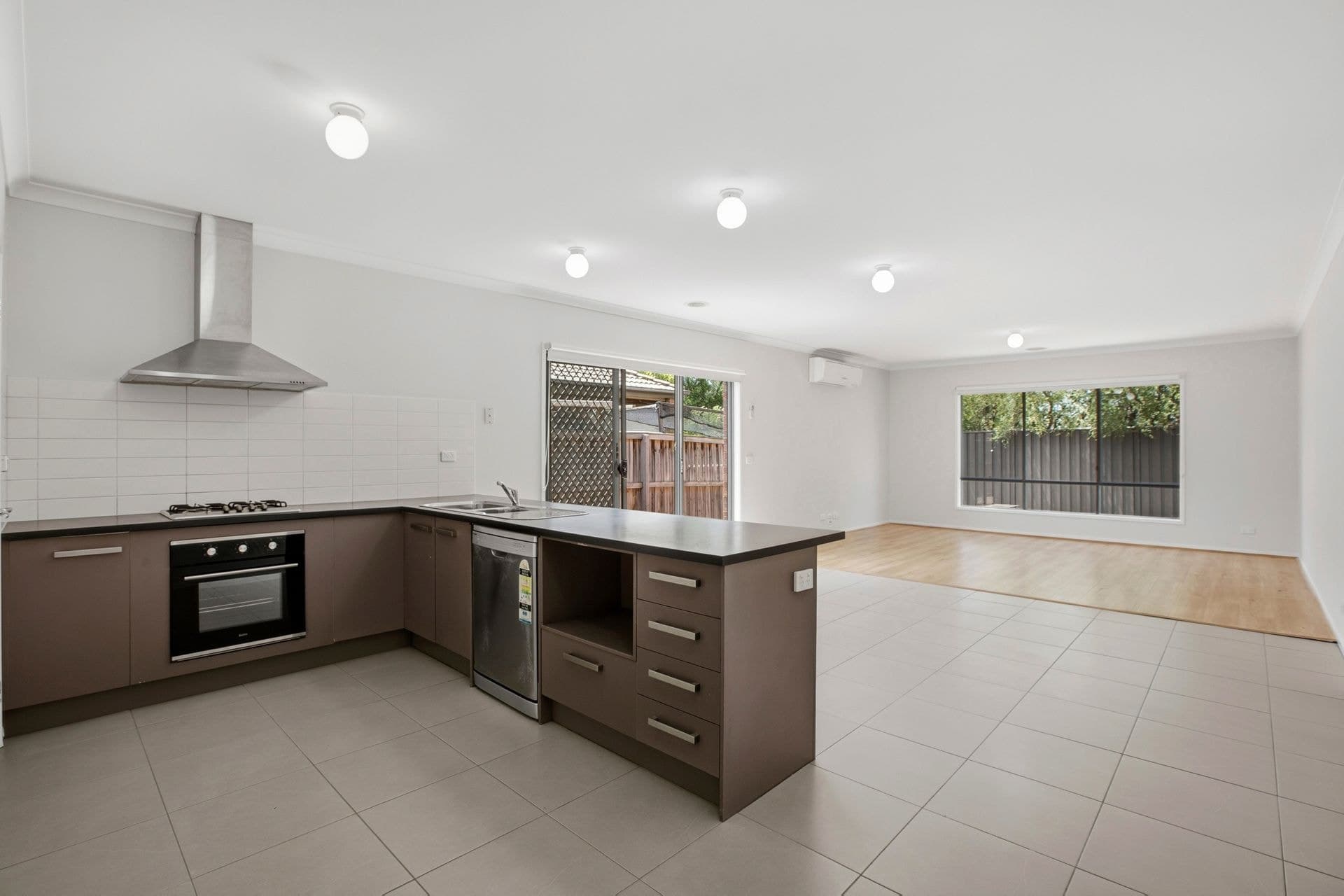 12 Corfu Avenue, Tarneit, VIC, 3029, Tarneit - Thumbnail 6