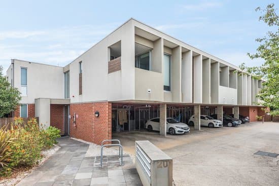 2/20 Ficinia Mews, Highton, Highton - Image 1