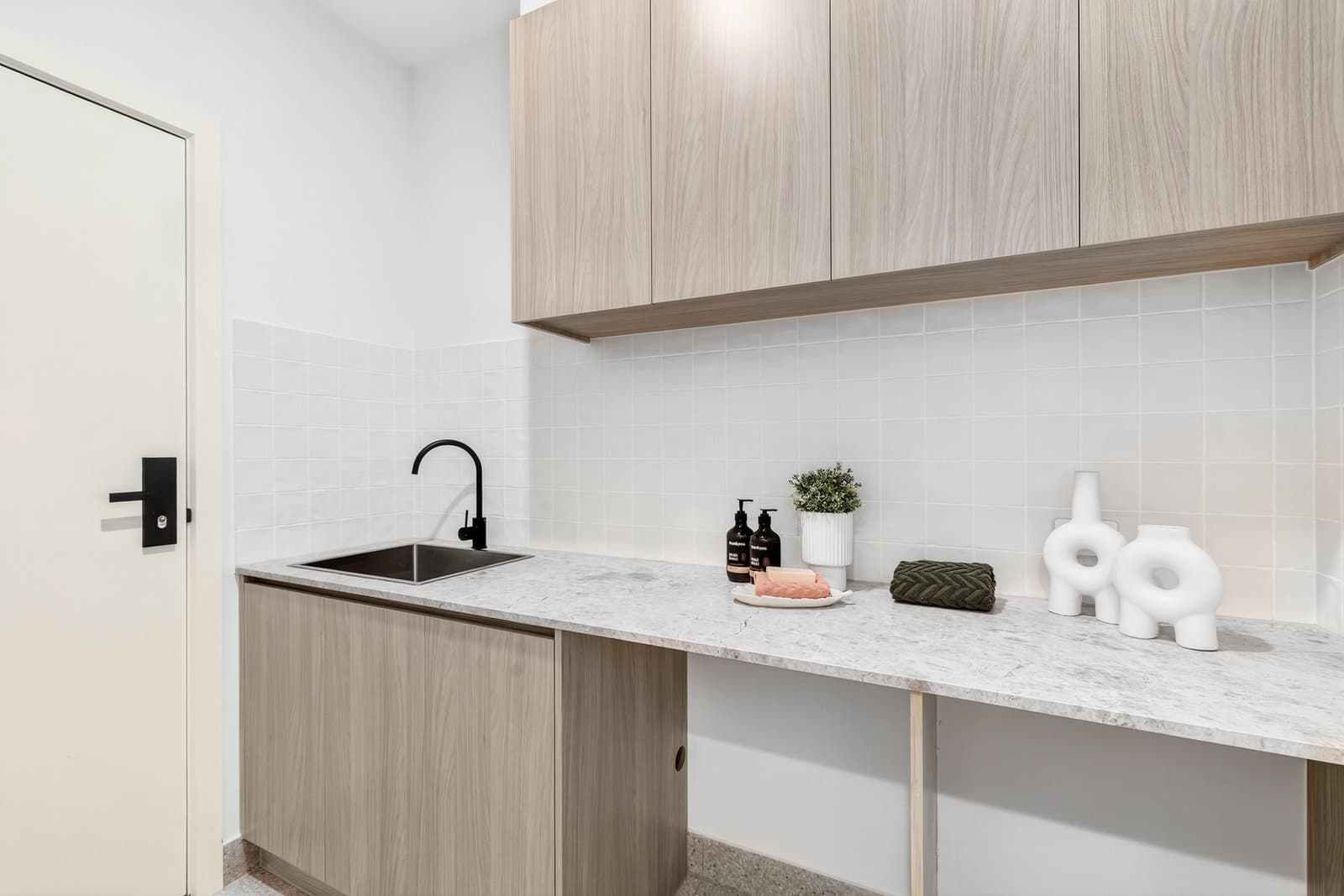 2/8-10 McIntosh Street, Oakleigh, Oakleigh - Image 1