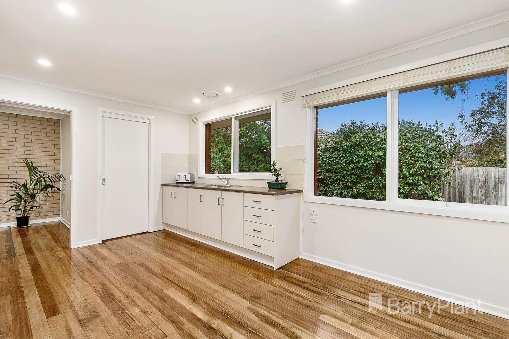 5/98-100 Mount Pleasant Road, Nunawading, VIC 3131, Salisbury Heights - Thumbnail 3
