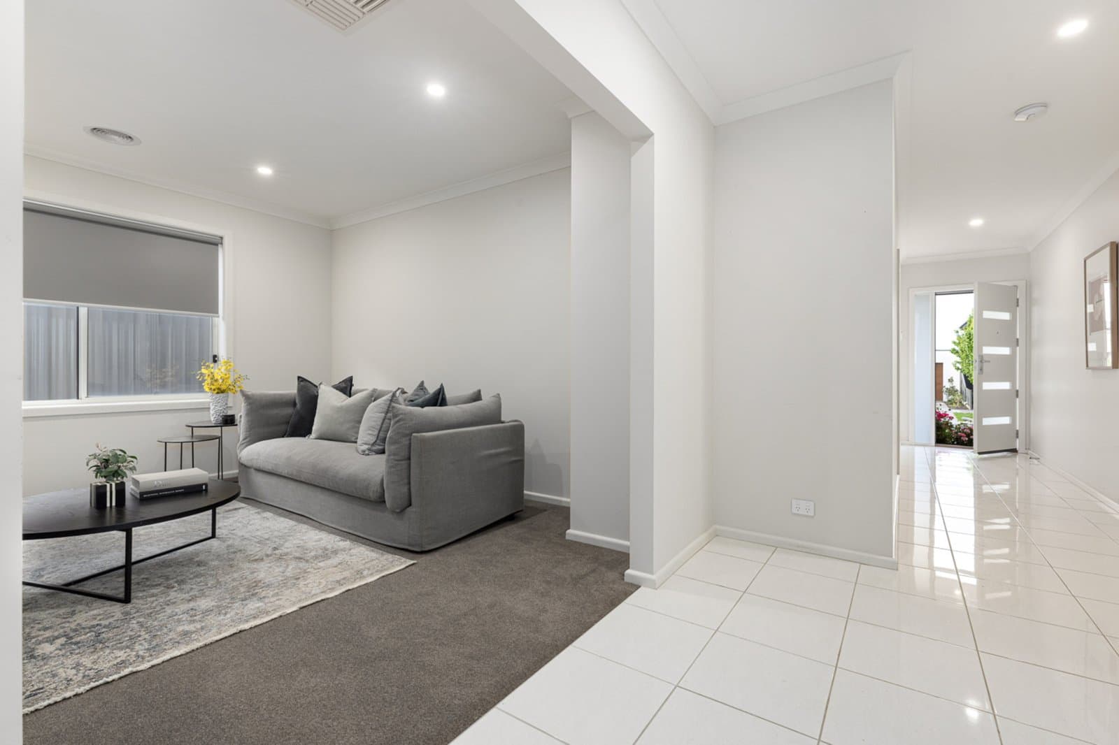 27 Limetree Way, Lake Gardens, Lake Gardens - Thumbnail 2
