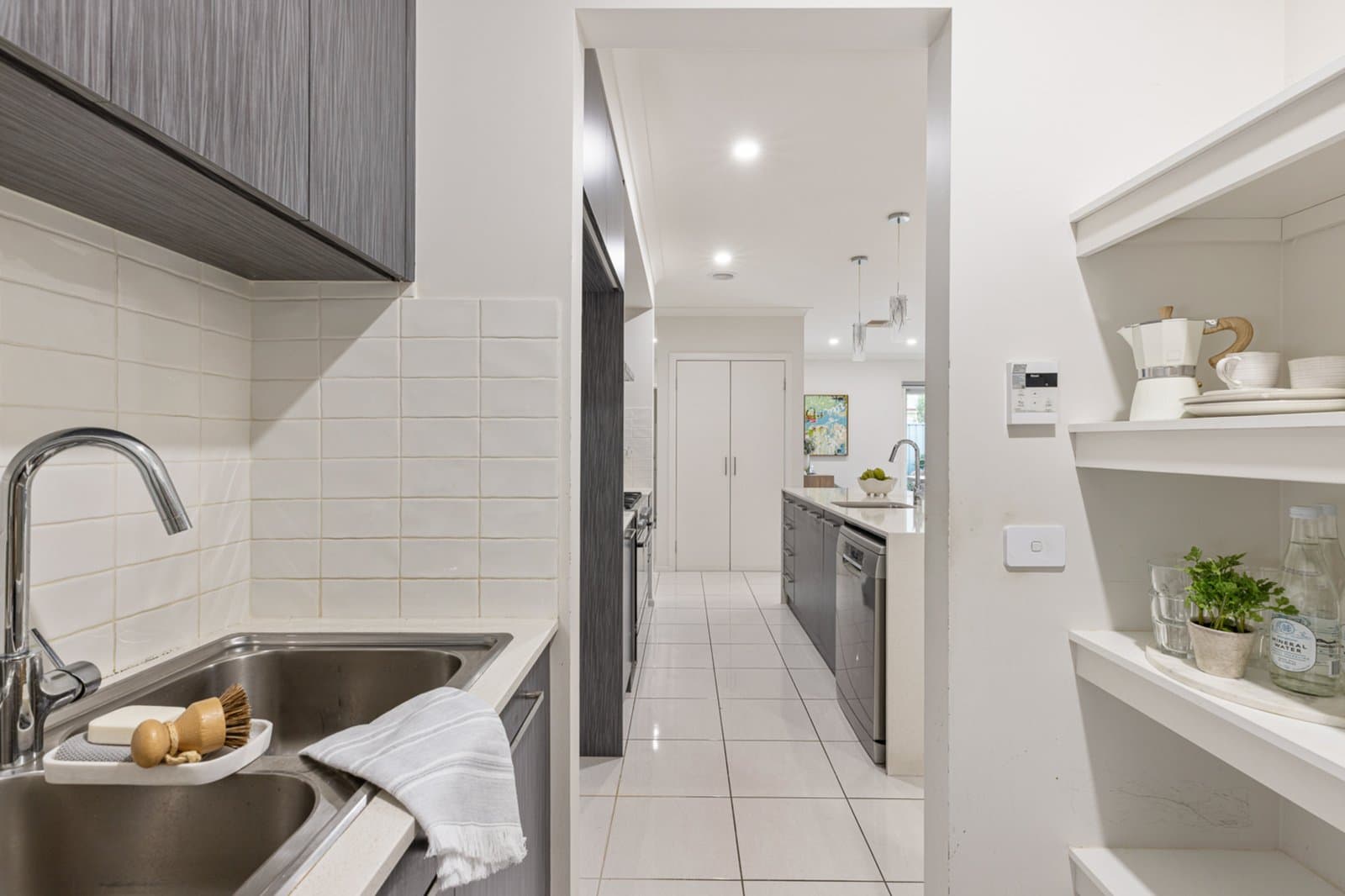 27 Limetree Way, Lake Gardens, Lake Gardens - Thumbnail 8