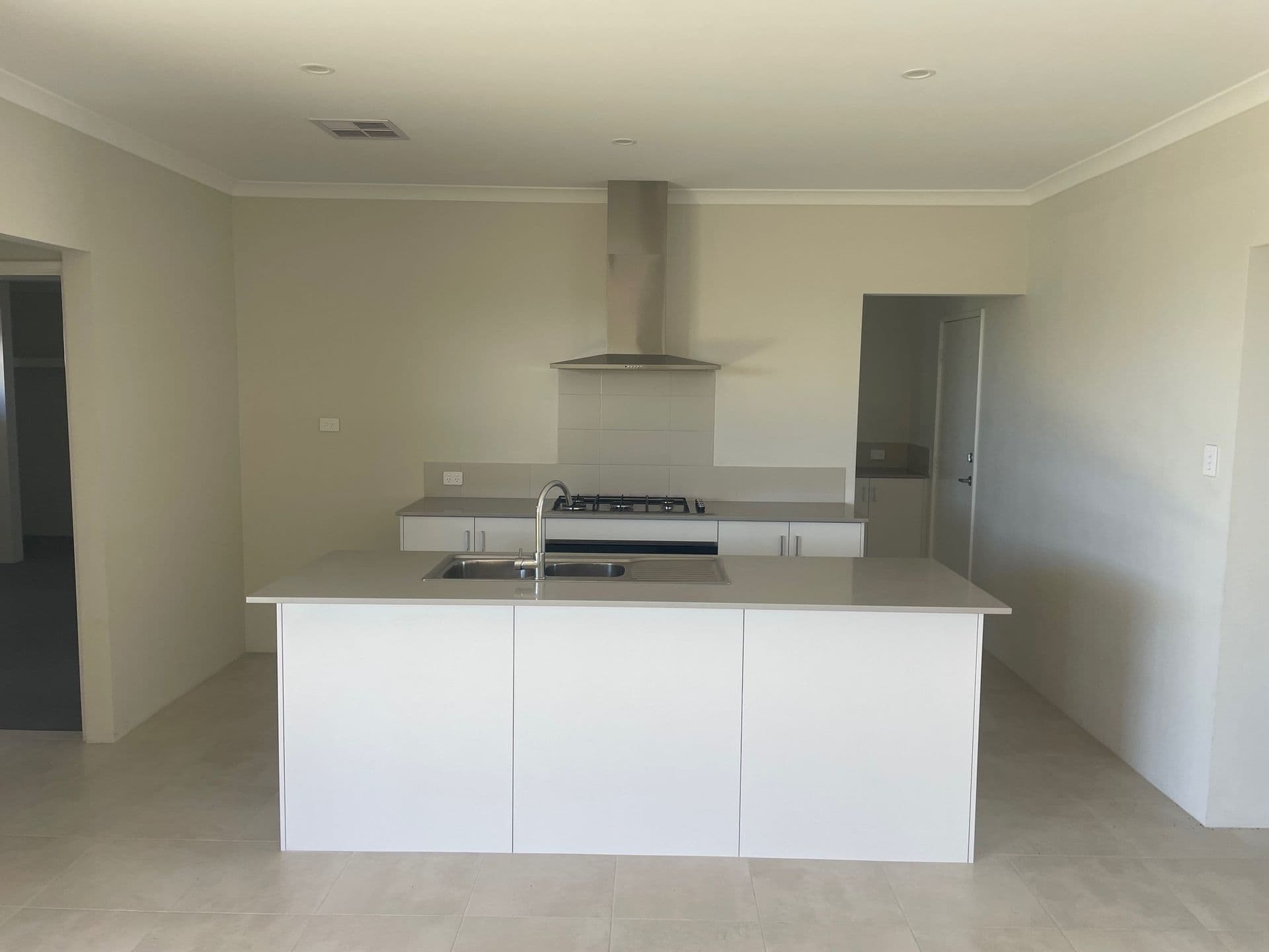 60 Warhol Way, Alkimos, WA, 6038, Alkimos - Thumbnail 2