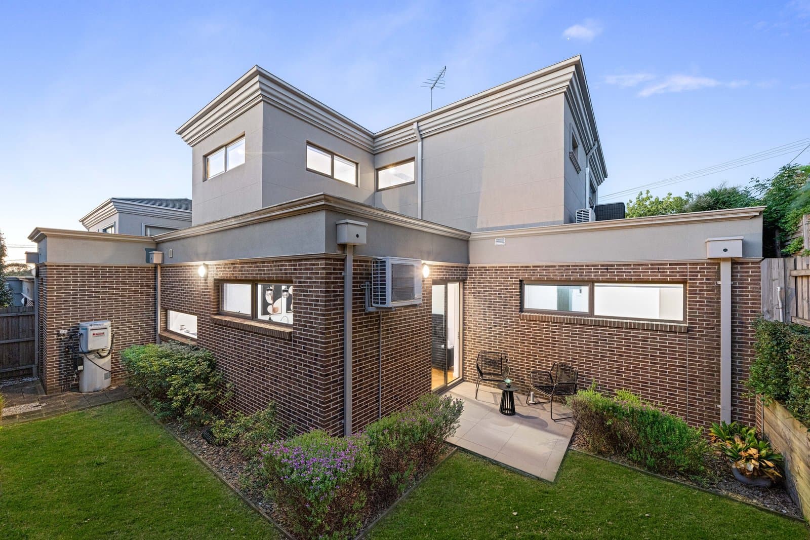 22B Sunhill Road, Mount Waverley, Mount Waverley - Thumbnail 2