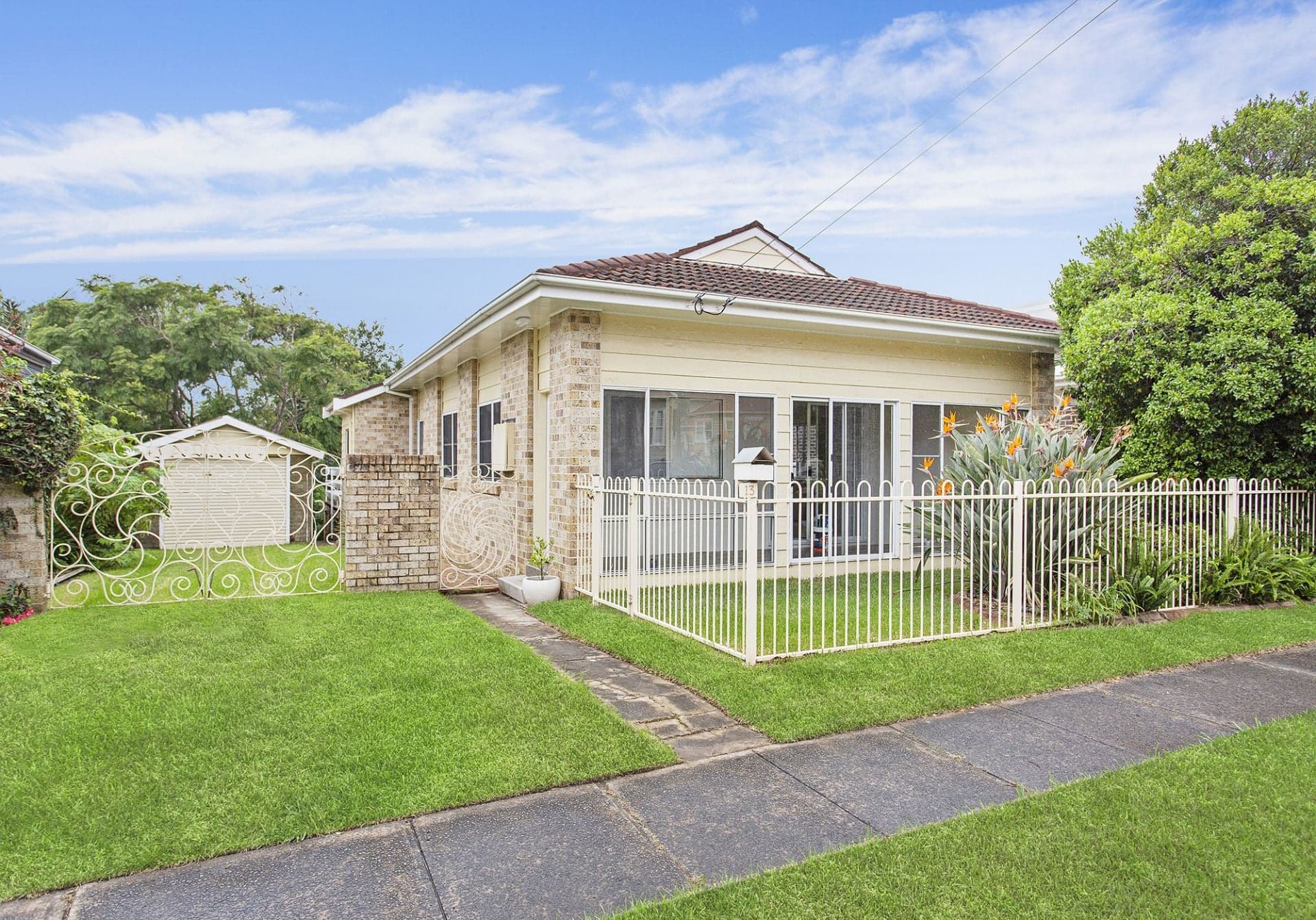 13 Raymond Road, Thirroul, NSW 2515, Thirroul - Thumbnail 2