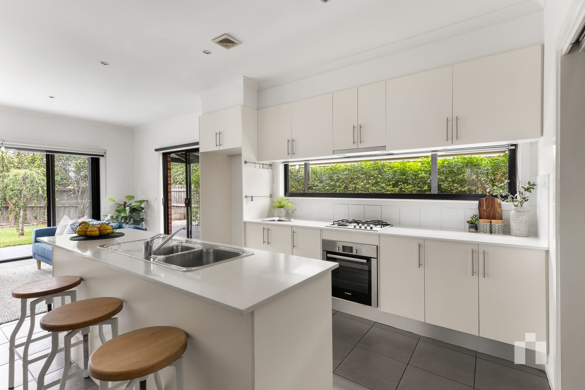 902, 8 Central Park Ave, Turramurra - Thumbnail 3