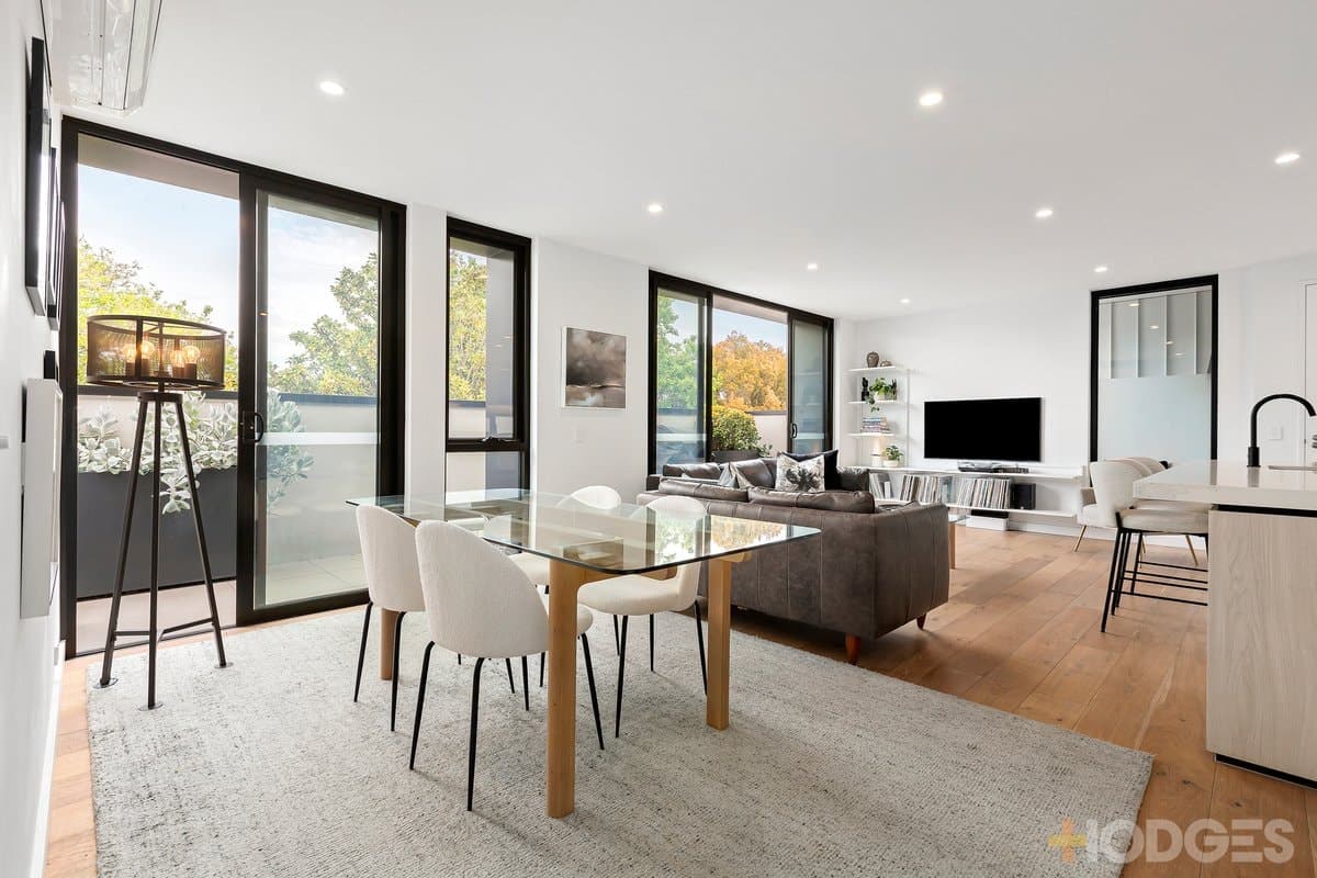 206 / 30 Munro Avenue, Cheltenham, VIC, 3192, Cheltenham - Image 1