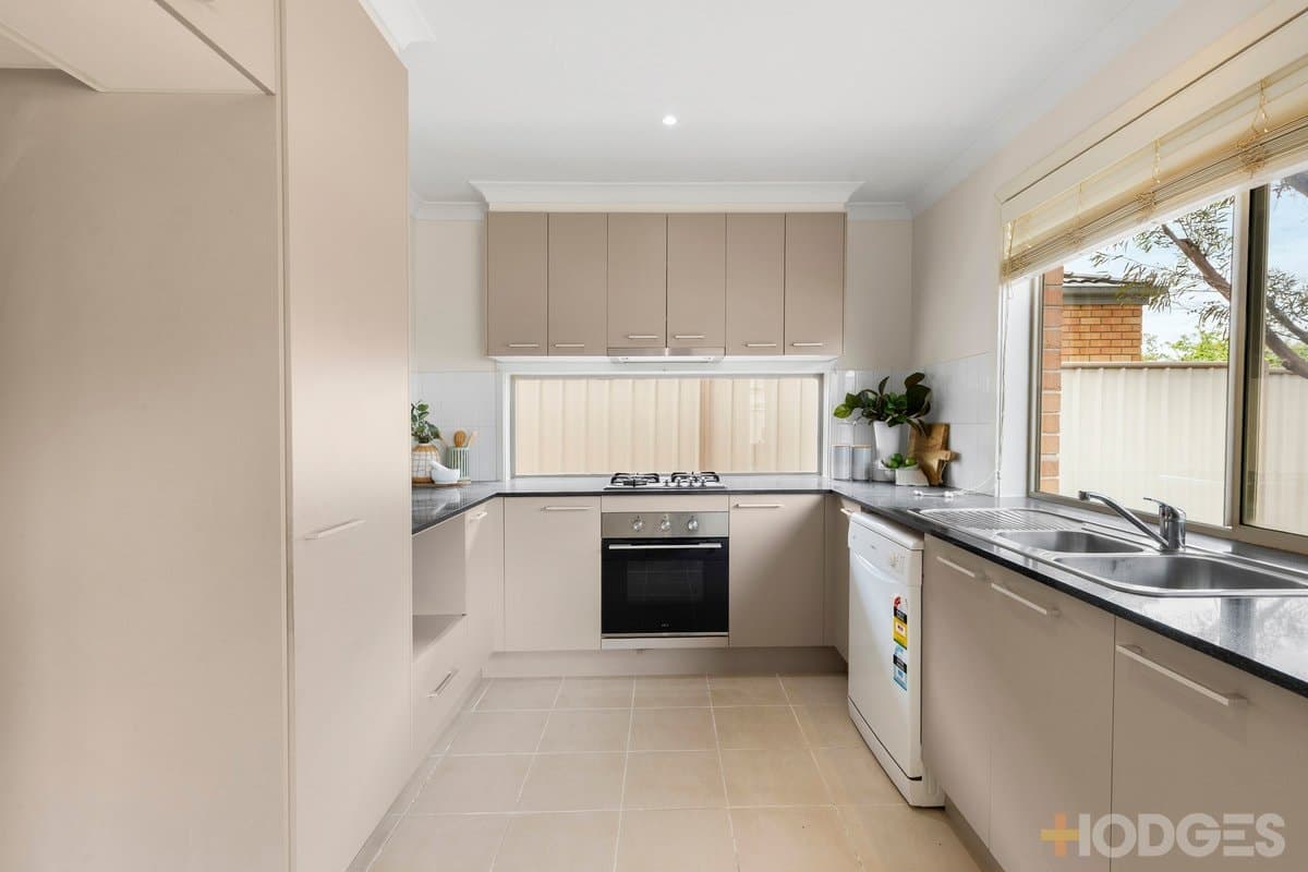 24 Mallow Street, Brookfield, VIC, 3338, Brookfield - Thumbnail 8