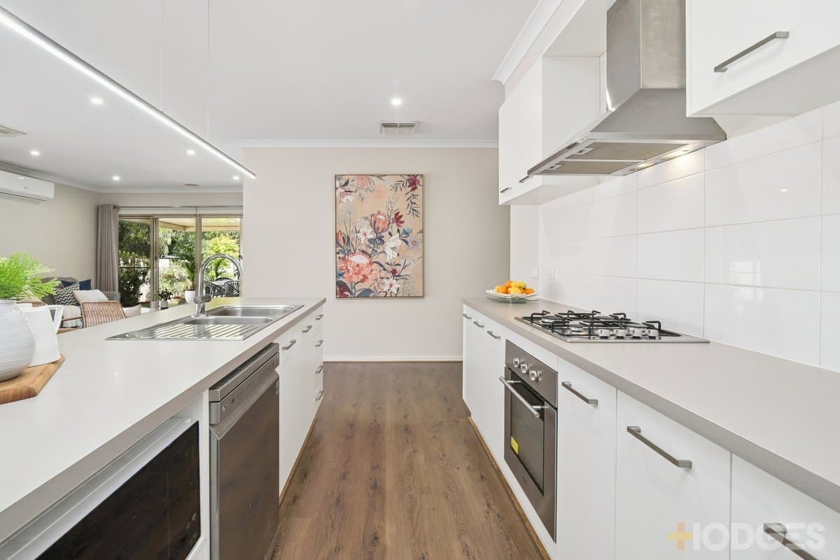 4 Kirribilli Crescent, Wallan, VIC, 3756, Wallan - Thumbnail 2