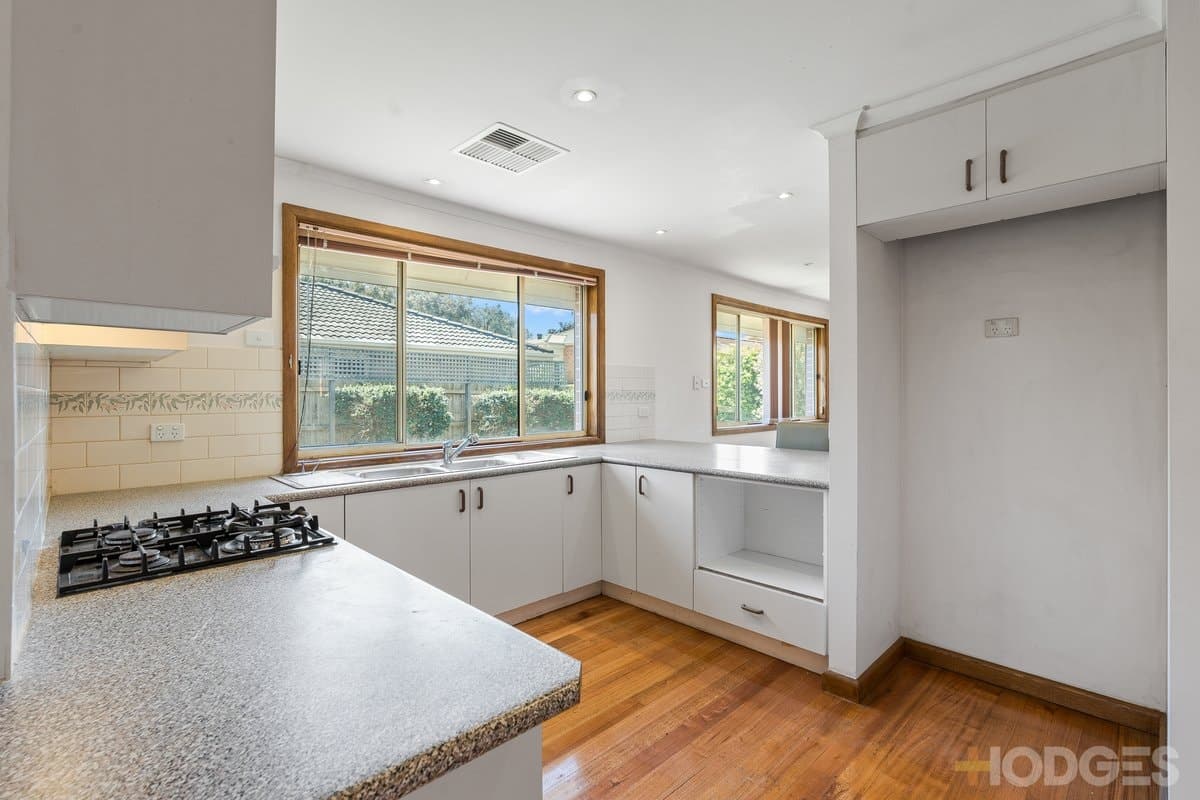 37 Applewood Drive, Knoxfield, VIC, 3180, Knoxfield - Thumbnail 8