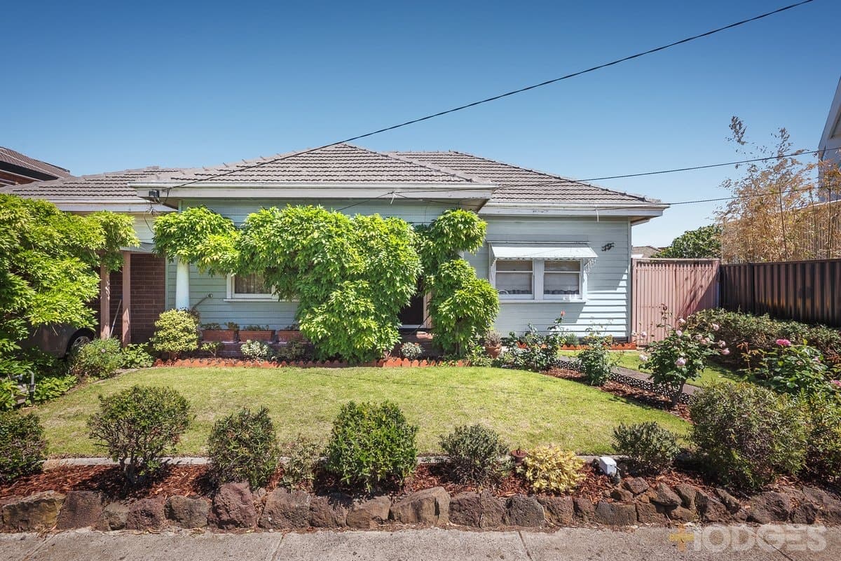 19 Warrigal Road, Mentone, VIC, 3194, Mentone - Thumbnail 2