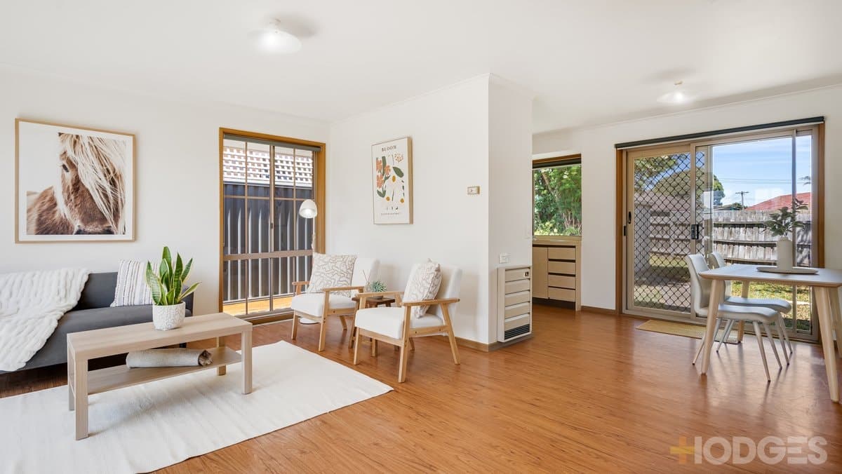2 / 1 Regis Close, Werribee, VIC, 3030, Werribee - Thumbnail 3