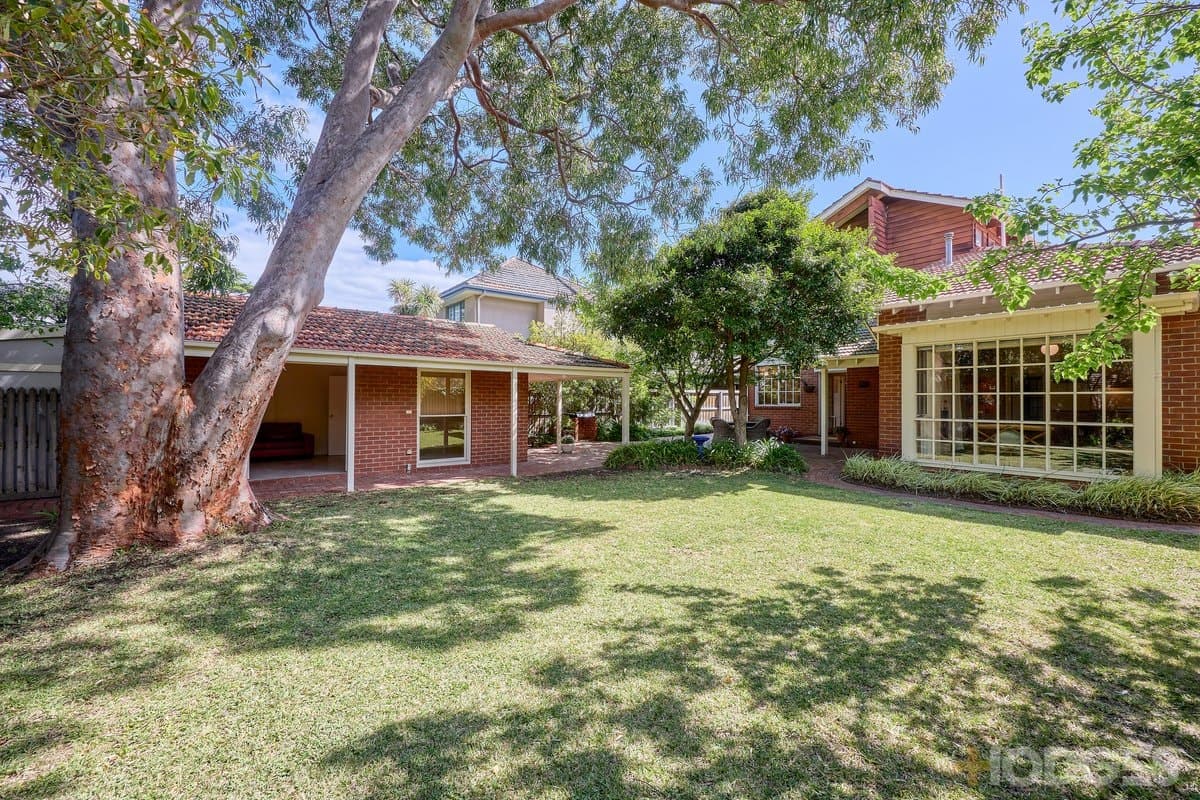 30 The Avenue, Hampton, VIC, 3188, Hampton - Thumbnail 3