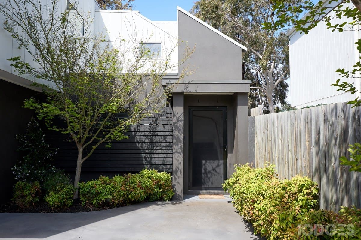 3 / 22 Roydon Street, Hampton East, VIC, 3188, Hampton East - Thumbnail 2