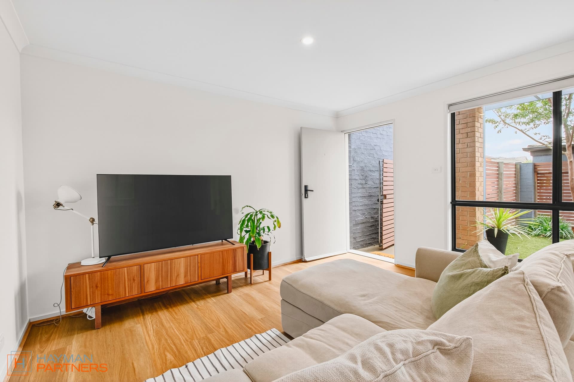 1/27 Whitmore Crescent, Watson ACT 2602, Watson - Thumbnail 2