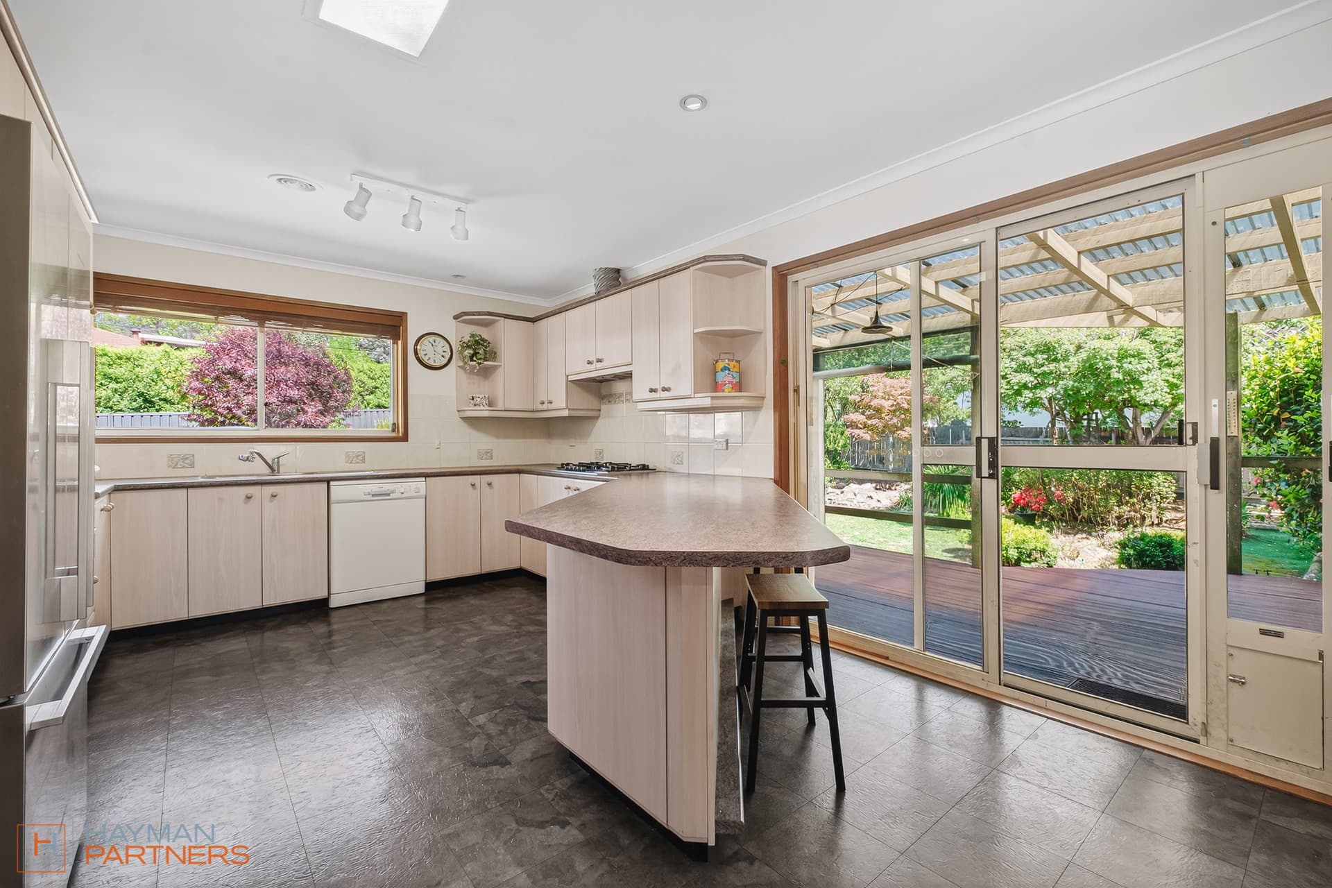 98 Macfarland Crescent, Pearce ACT 2607, Pearce - Thumbnail 7