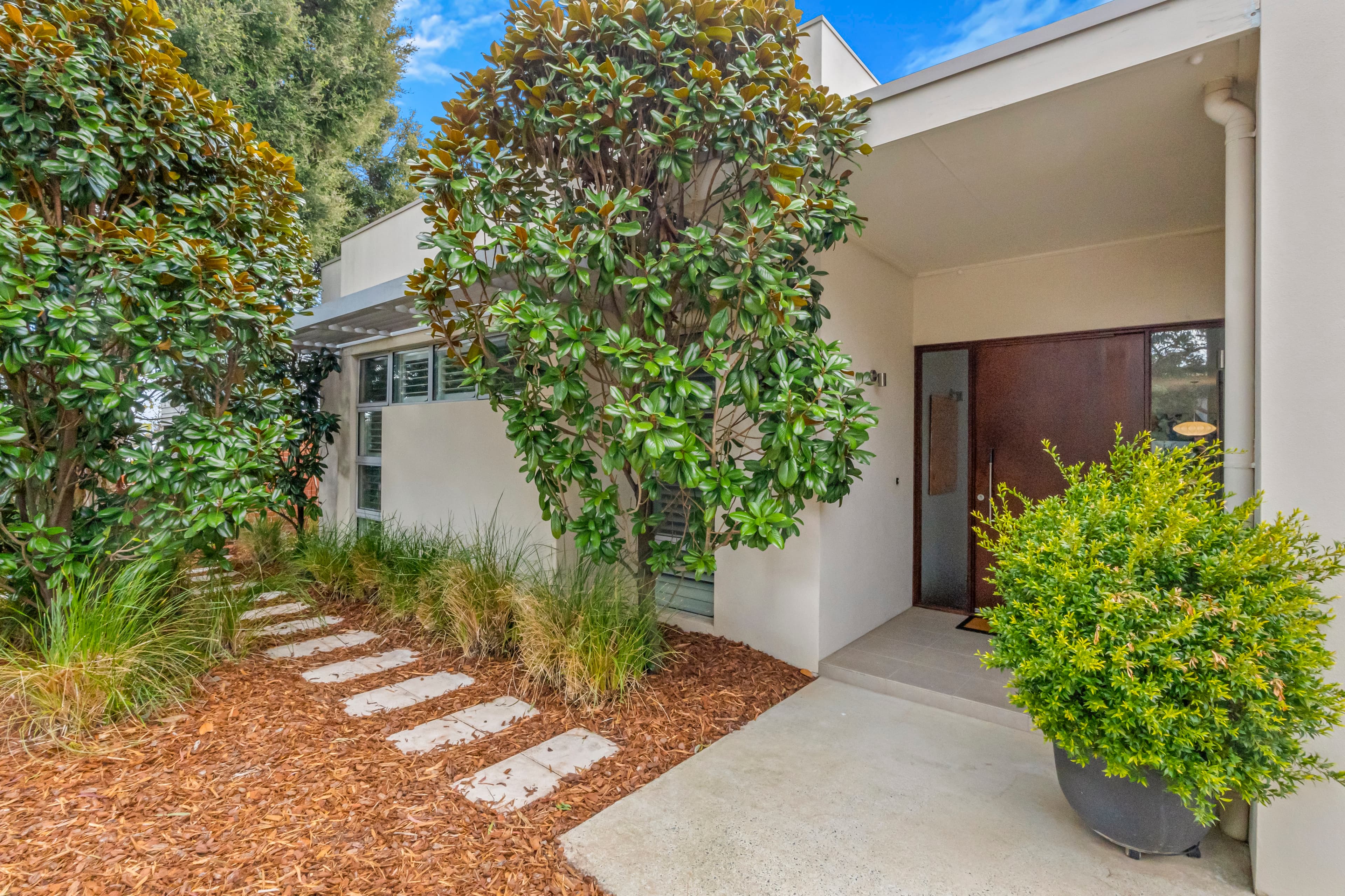 26 Robertson Street, Curtin ACT 2605, Curtin - Thumbnail 2
