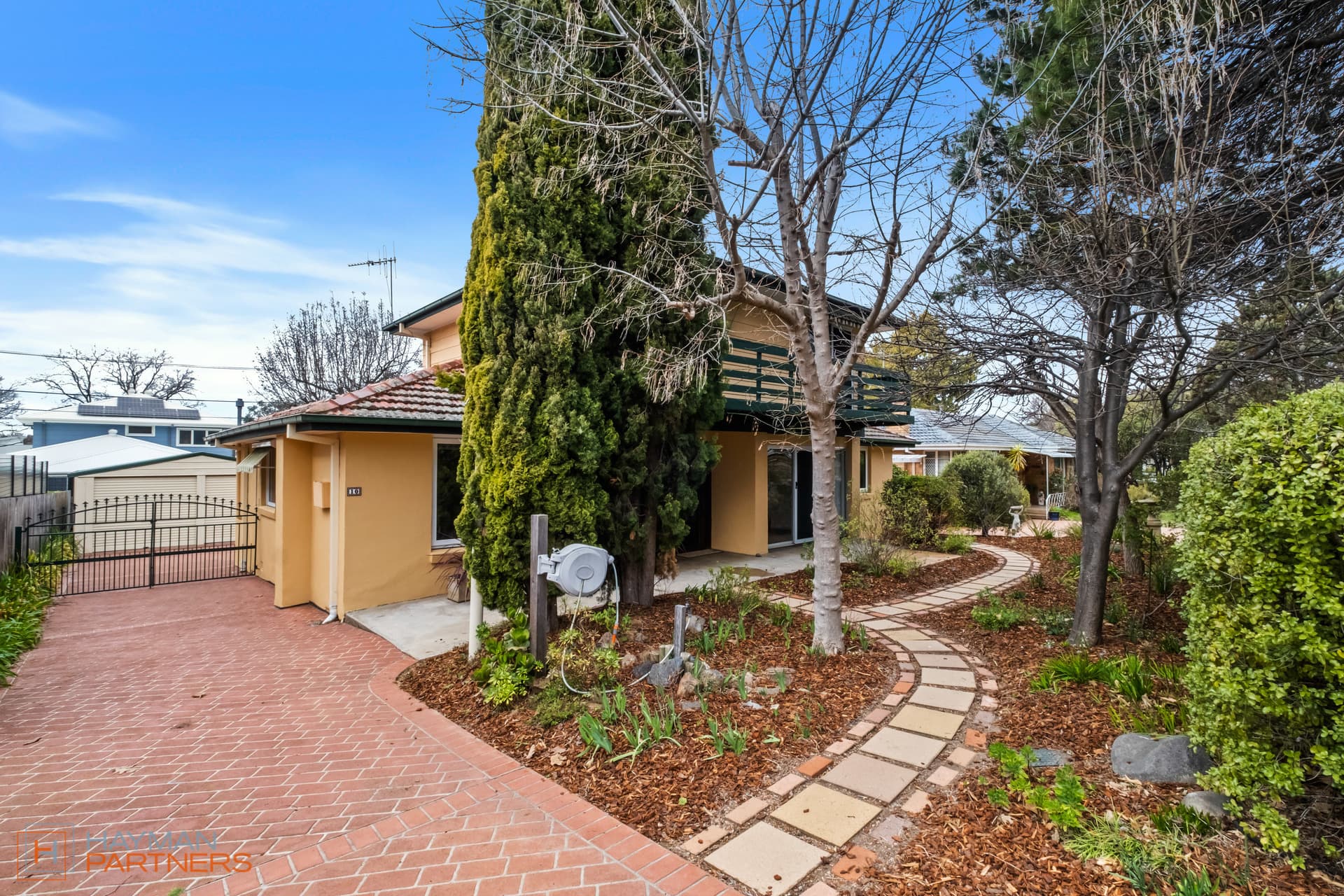 10 Macalister Crescent, Curtin ACT 2605, Curtin - Image 1