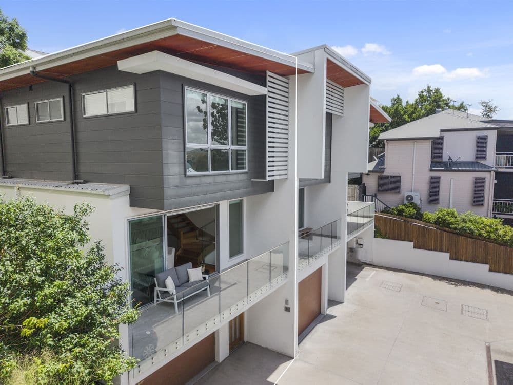 38 Middle Street, HIGHGATE HILL, QLD 4101, Highgate Hill - Image 1