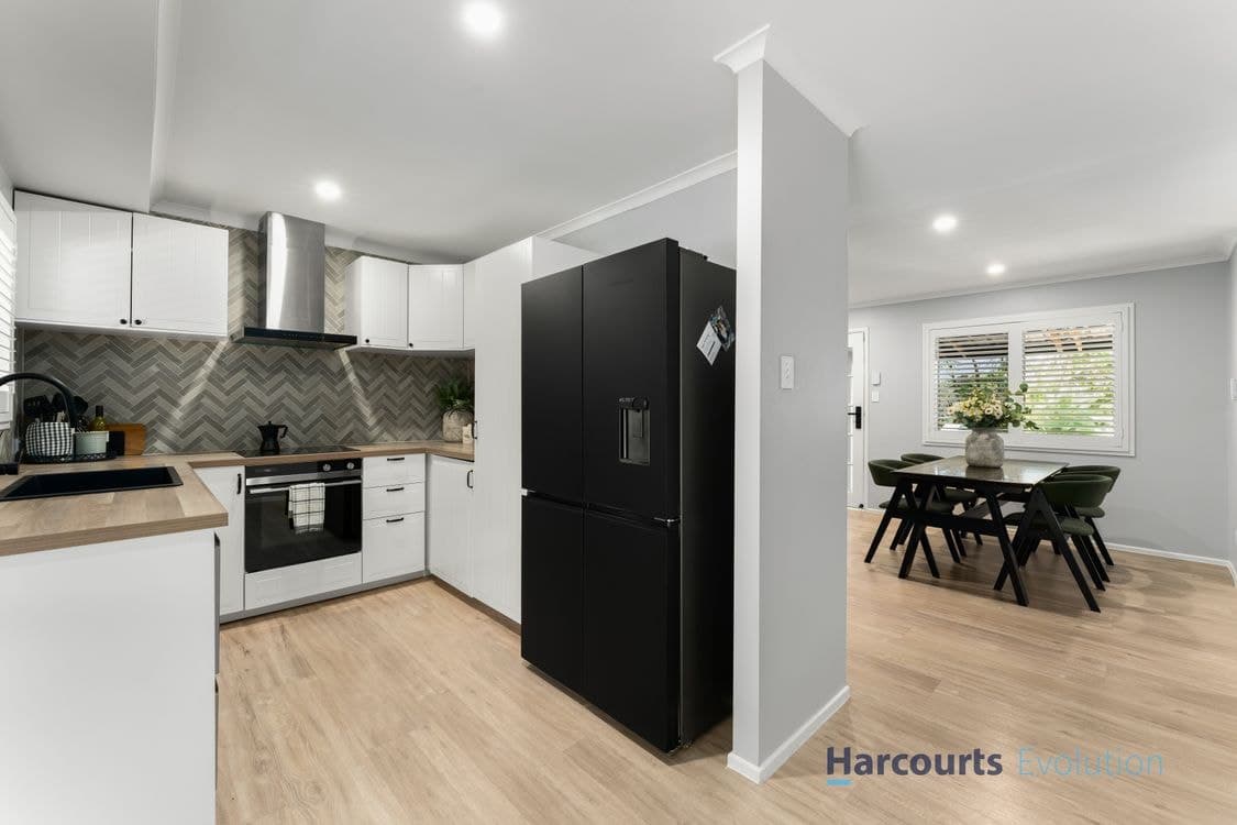 19 Strathallen Drive, BORONIA HEIGHTS, QLD 4124, Boronia Heights - Thumbnail 4