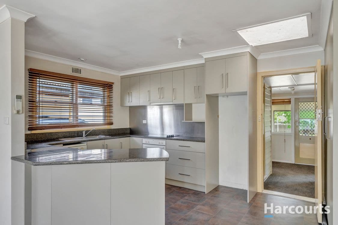 15 Parsonage Street, DELORAINE, TAS 7304, Deloraine - Thumbnail 3