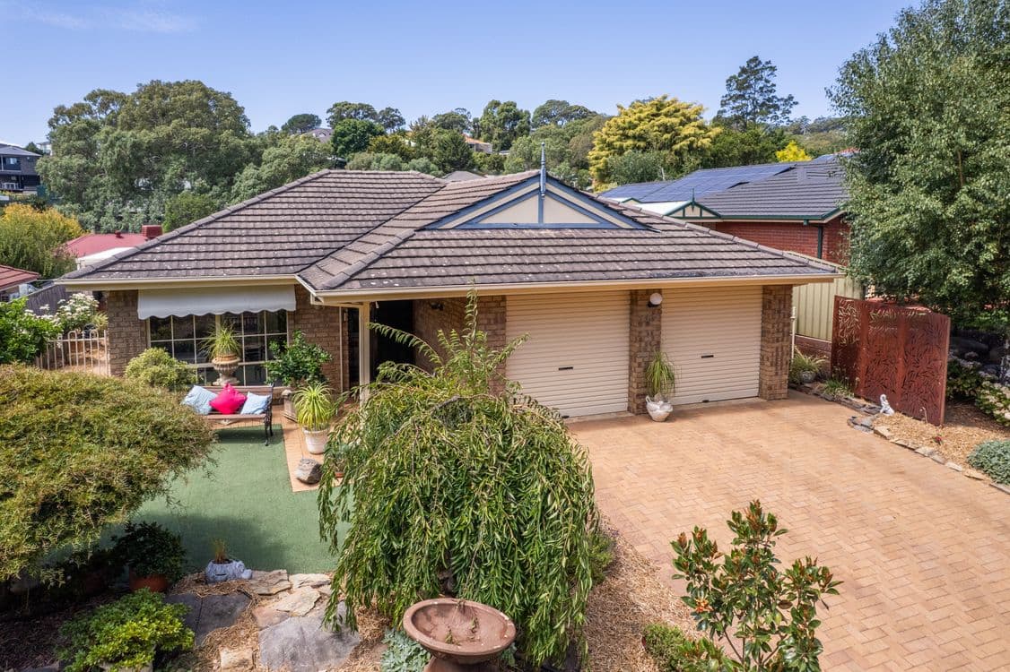 13 Stonebridge Drive, ABERFOYLE PARK, SA 5159, Aberfoyle Park - Thumbnail 2