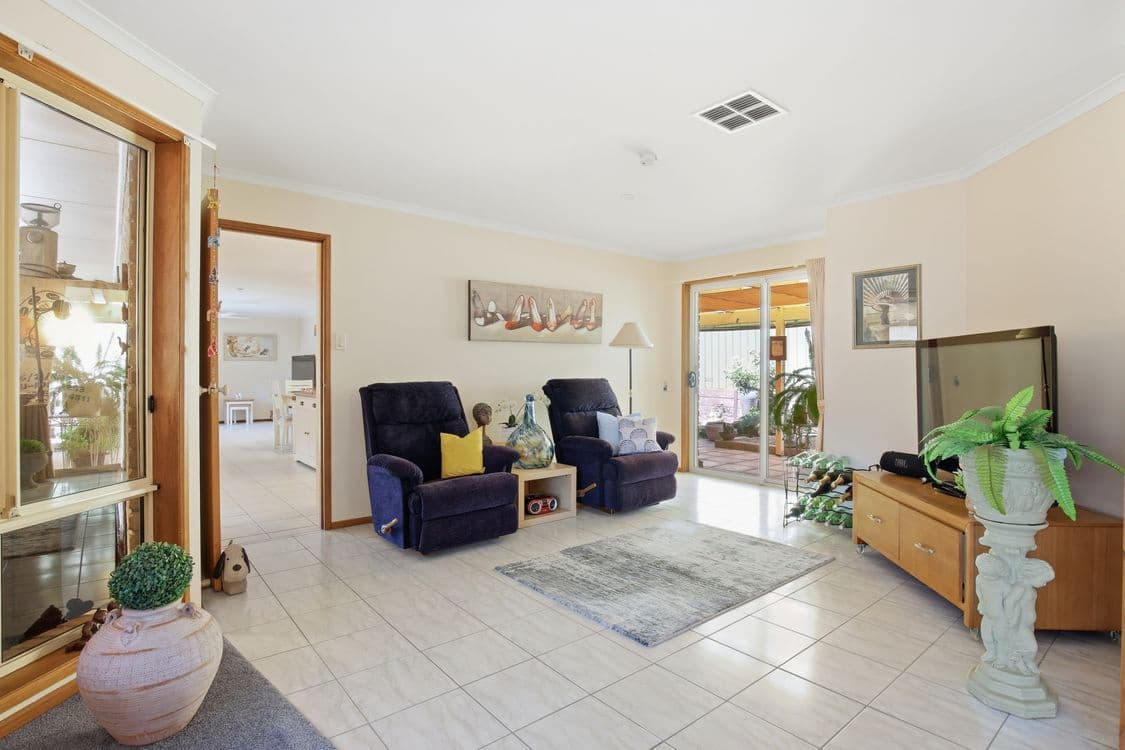 13 Stonebridge Drive, ABERFOYLE PARK, SA 5159, Aberfoyle Park - Thumbnail 5