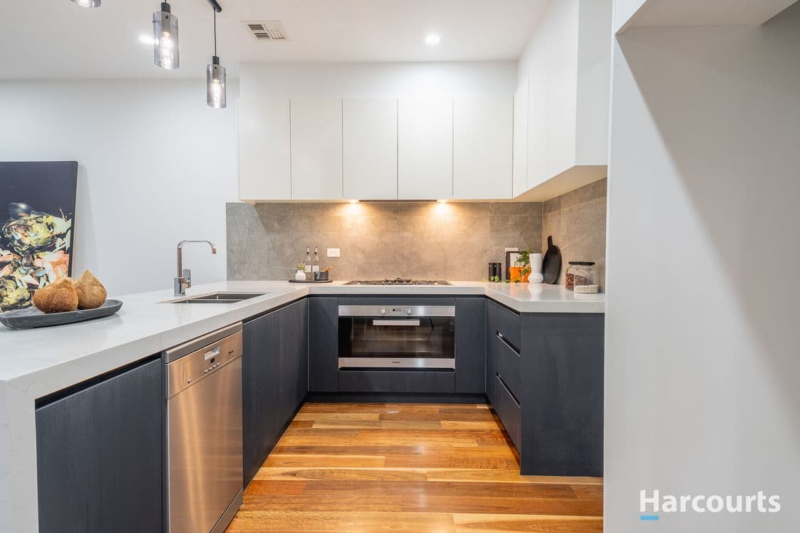 3 Brendan Avenue, DONCASTER, VIC 3108, Doncaster - Thumbnail 4