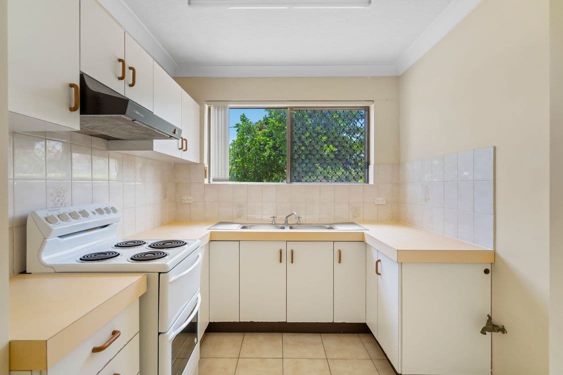 1/11 Galway Street, GREENSLOPES, QLD 4120, Greenslopes - Thumbnail 3