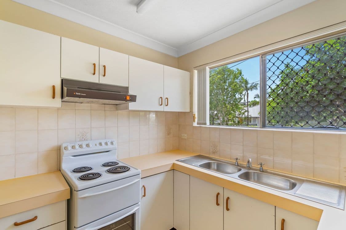 1/11 Galway Street, GREENSLOPES, QLD 4120, Greenslopes - Thumbnail 4
